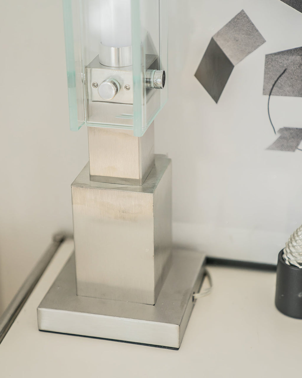 WINDSOR HARMONY ILLUMINATING COLUMN LAMP