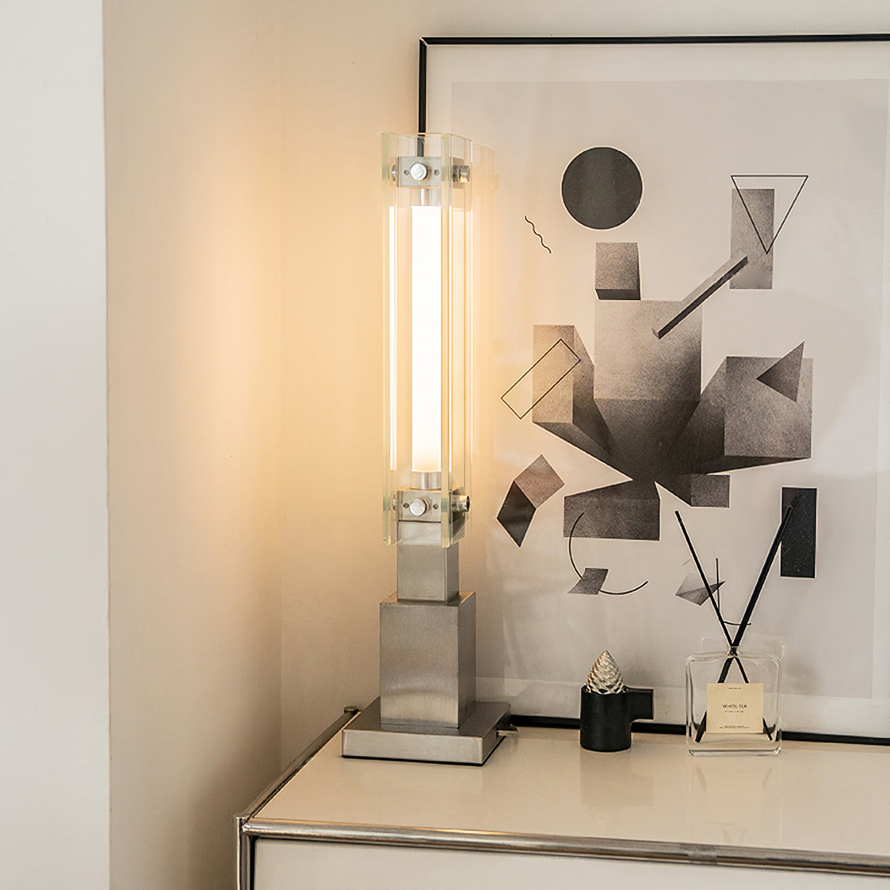 WINDSOR HARMONY ILLUMINATING COLUMN LAMP