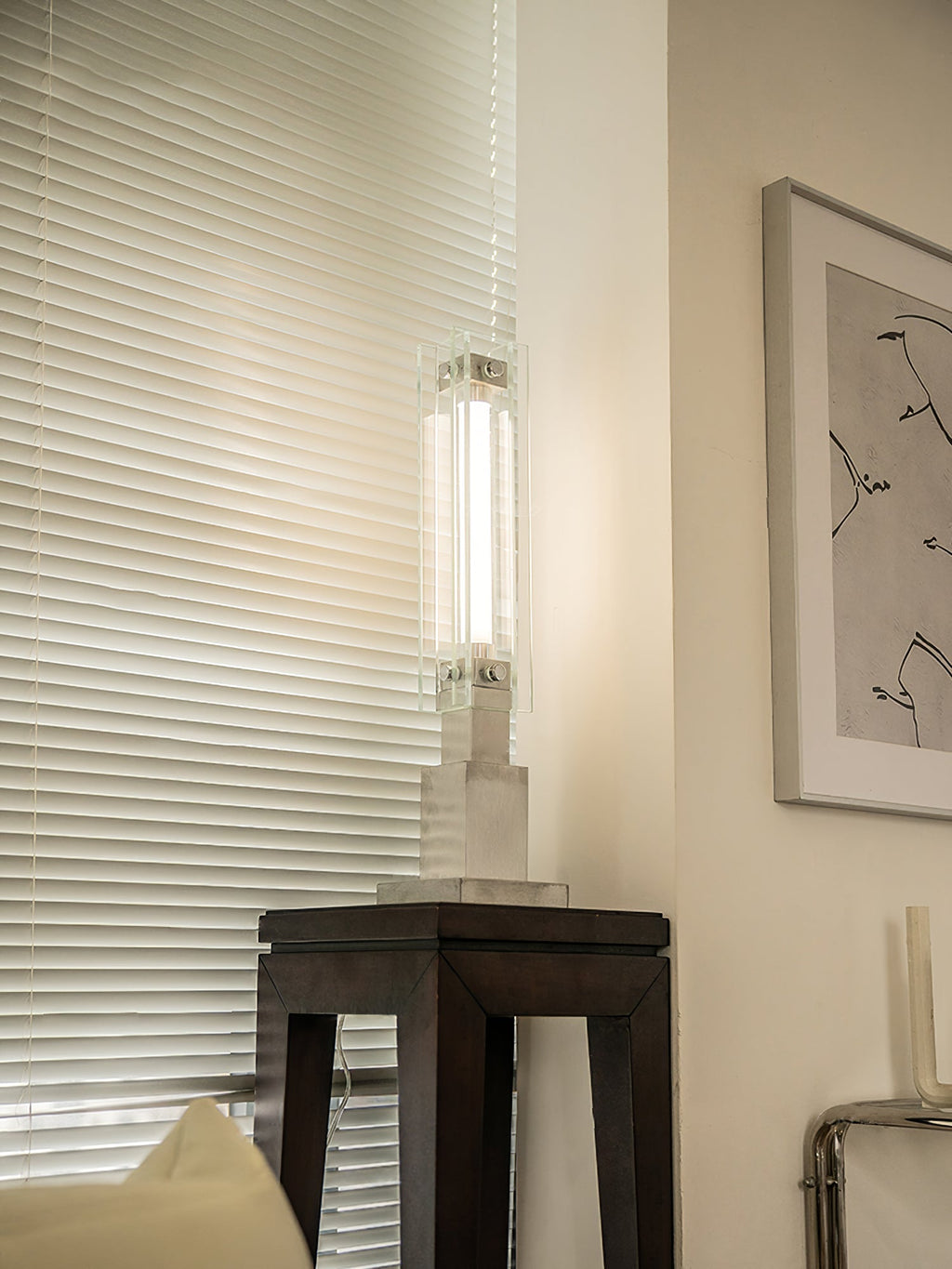 WINDSOR HARMONY ILLUMINATING COLUMN LAMP