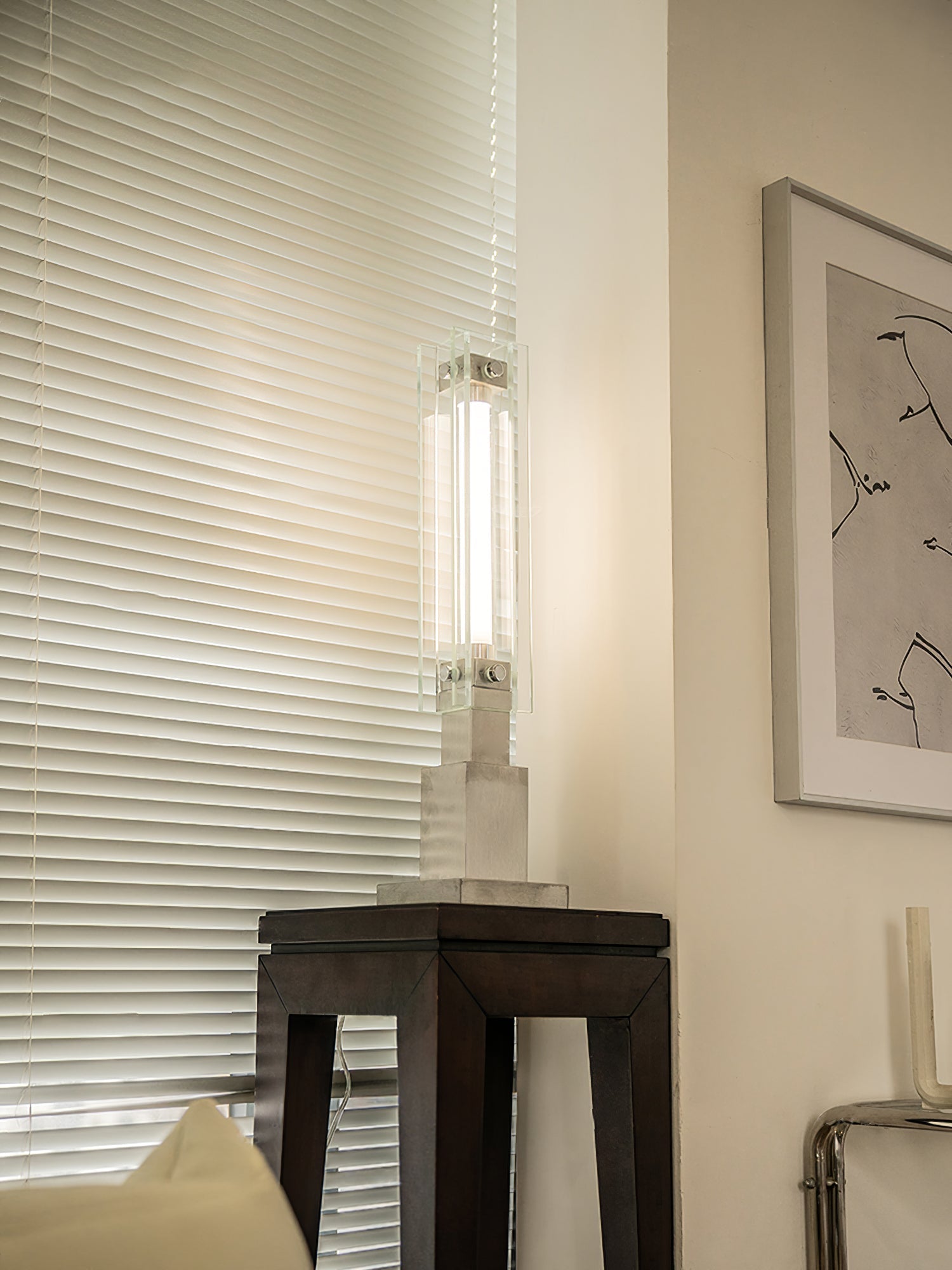 WINDSOR HARMONY ILLUMINATING COLUMN LAMP