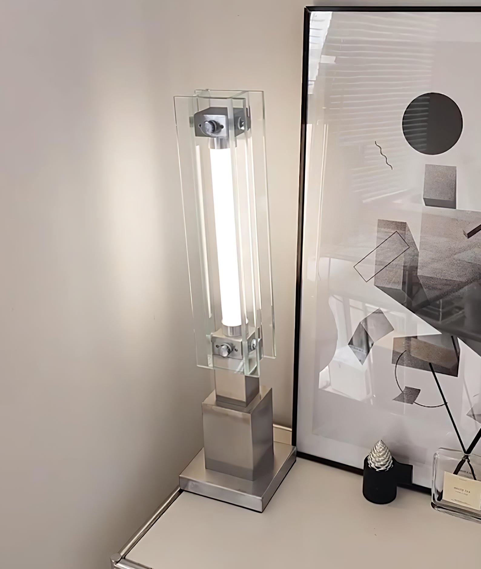 WINDSOR HARMONY ILLUMINATING COLUMN LAMP