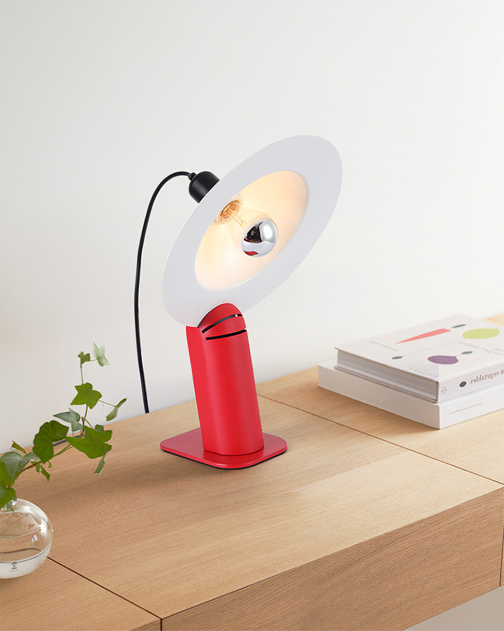 RAVENSHIRE GLOWING ORB TABLE LIGHT