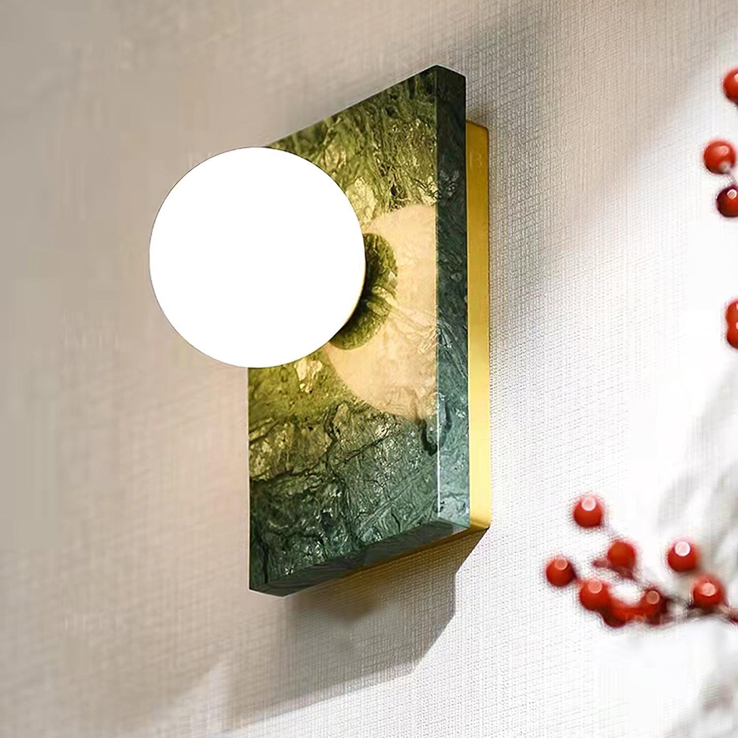 RAVENSCROFT WOVEN BRASS WALL SCONCE