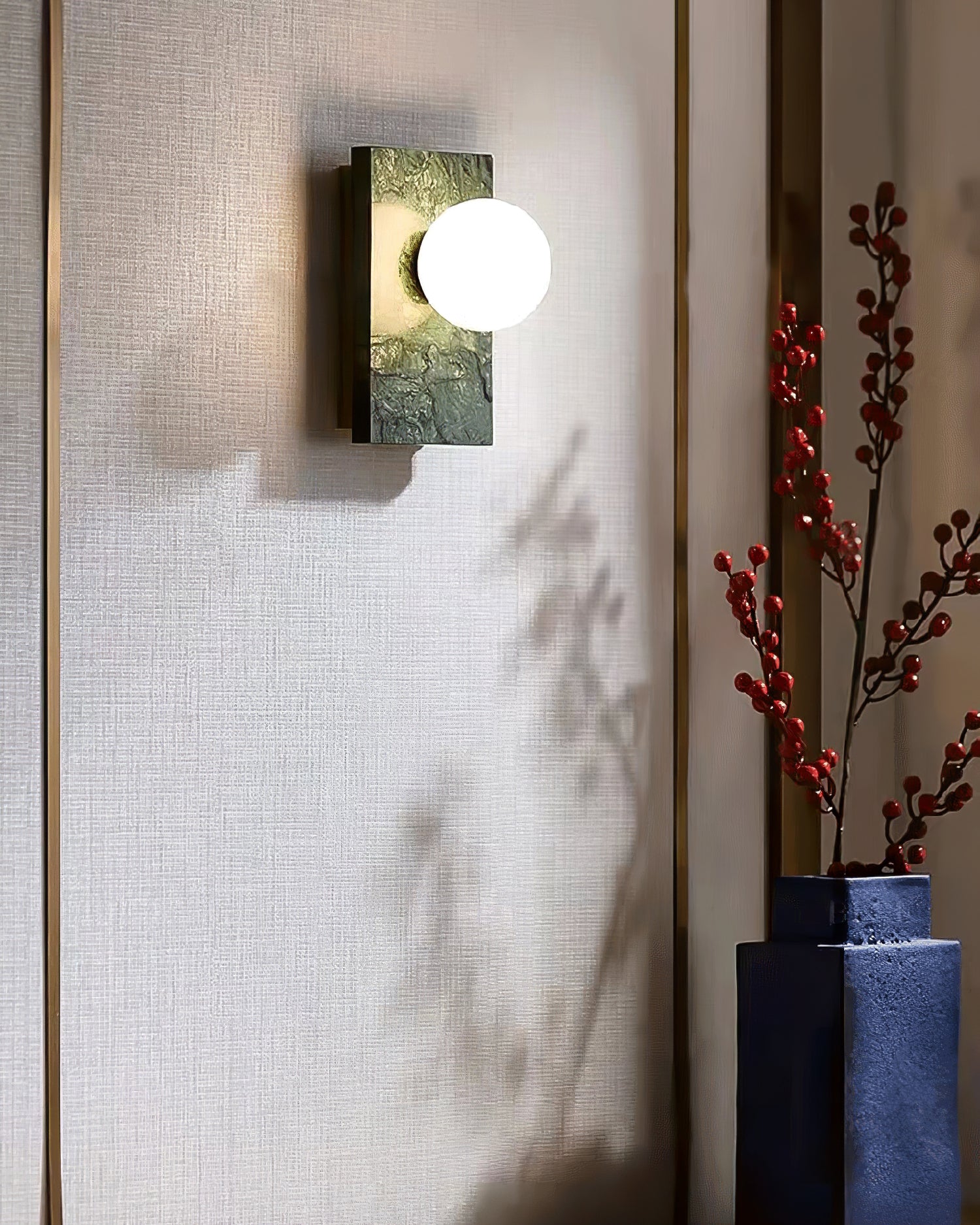 RAVENSCROFT WOVEN BRASS WALL SCONCE