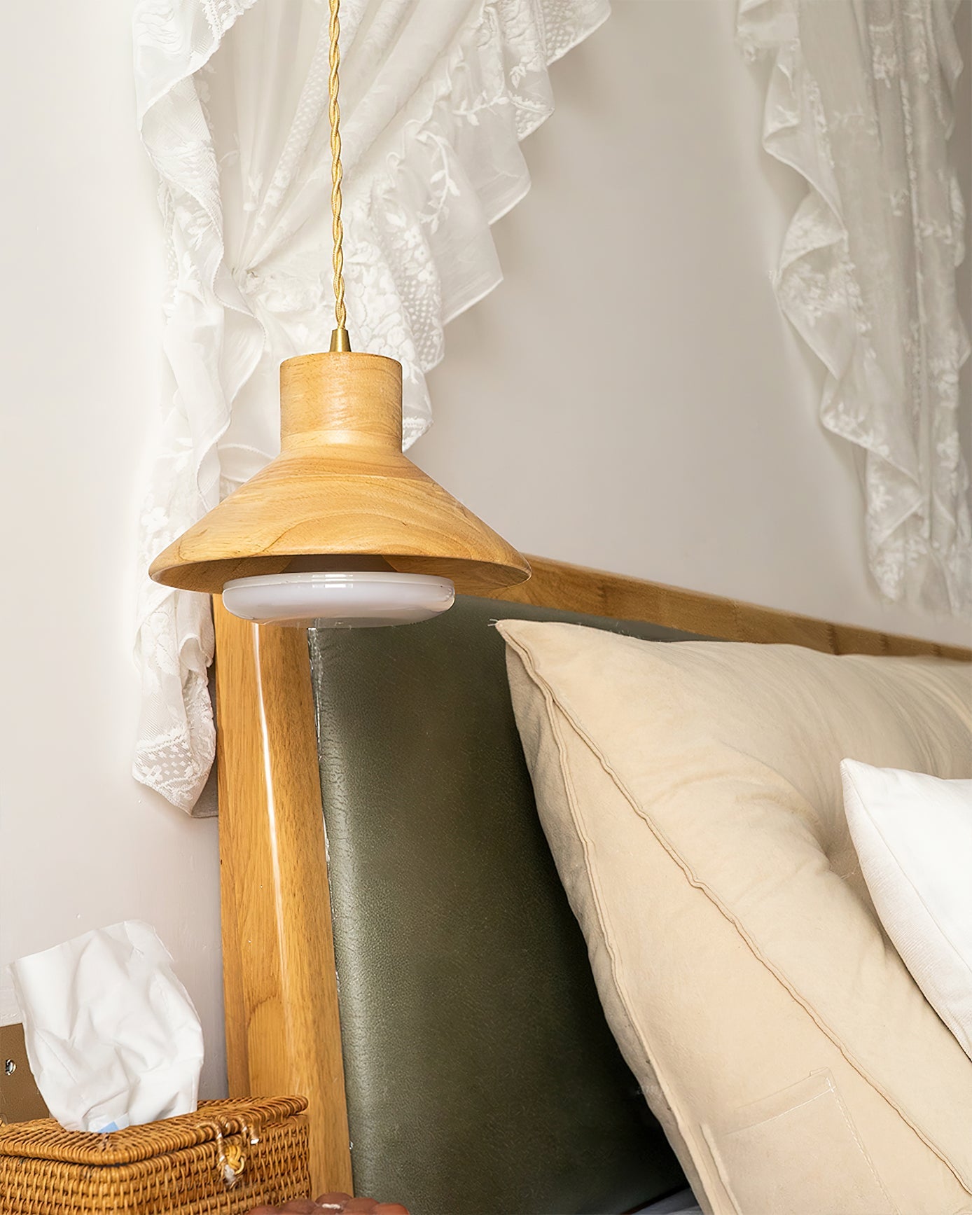 RAVENSCROFT HANGING LIGHTING CAGE