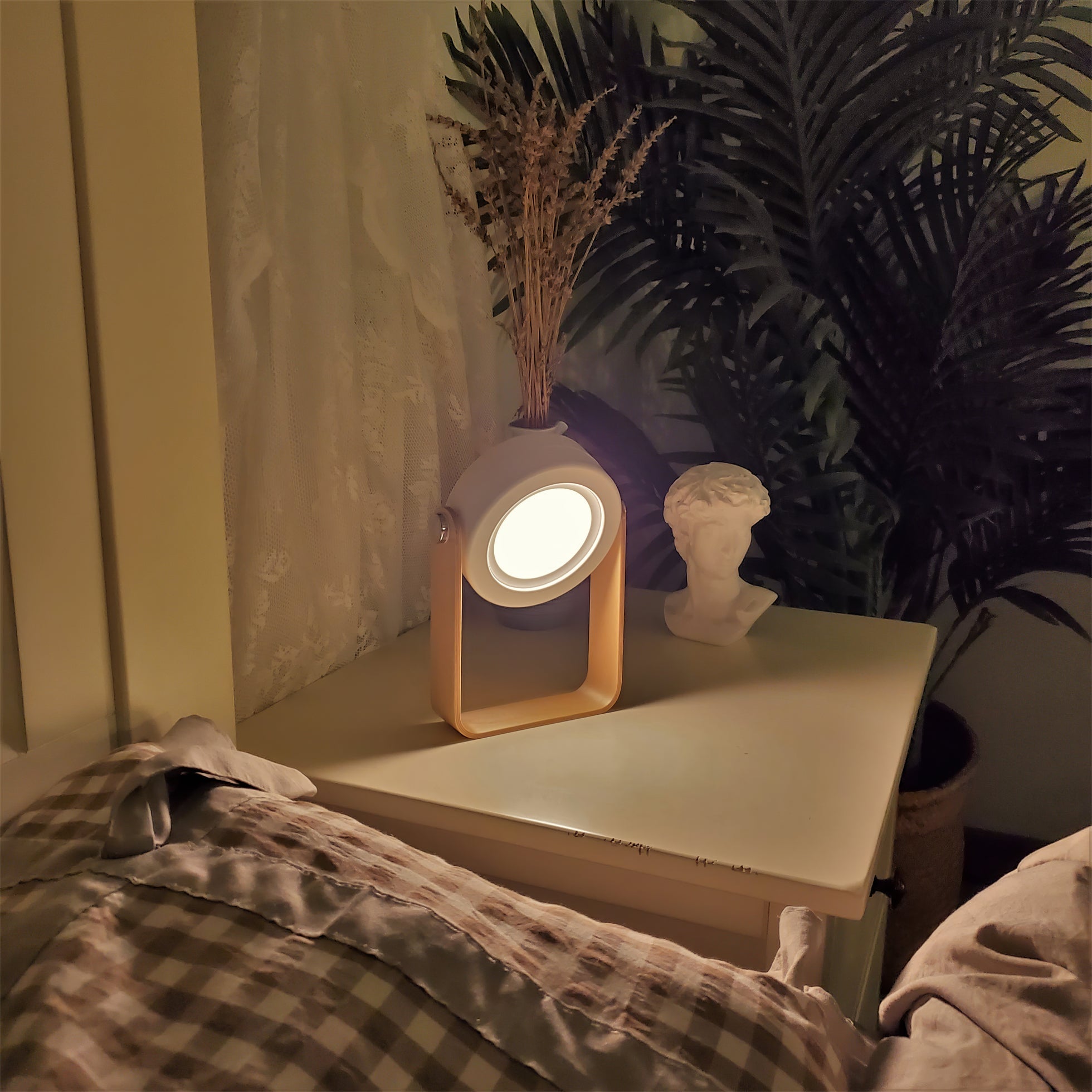 WINTHORPE TRAVELING GLOW TABLE LANTERN