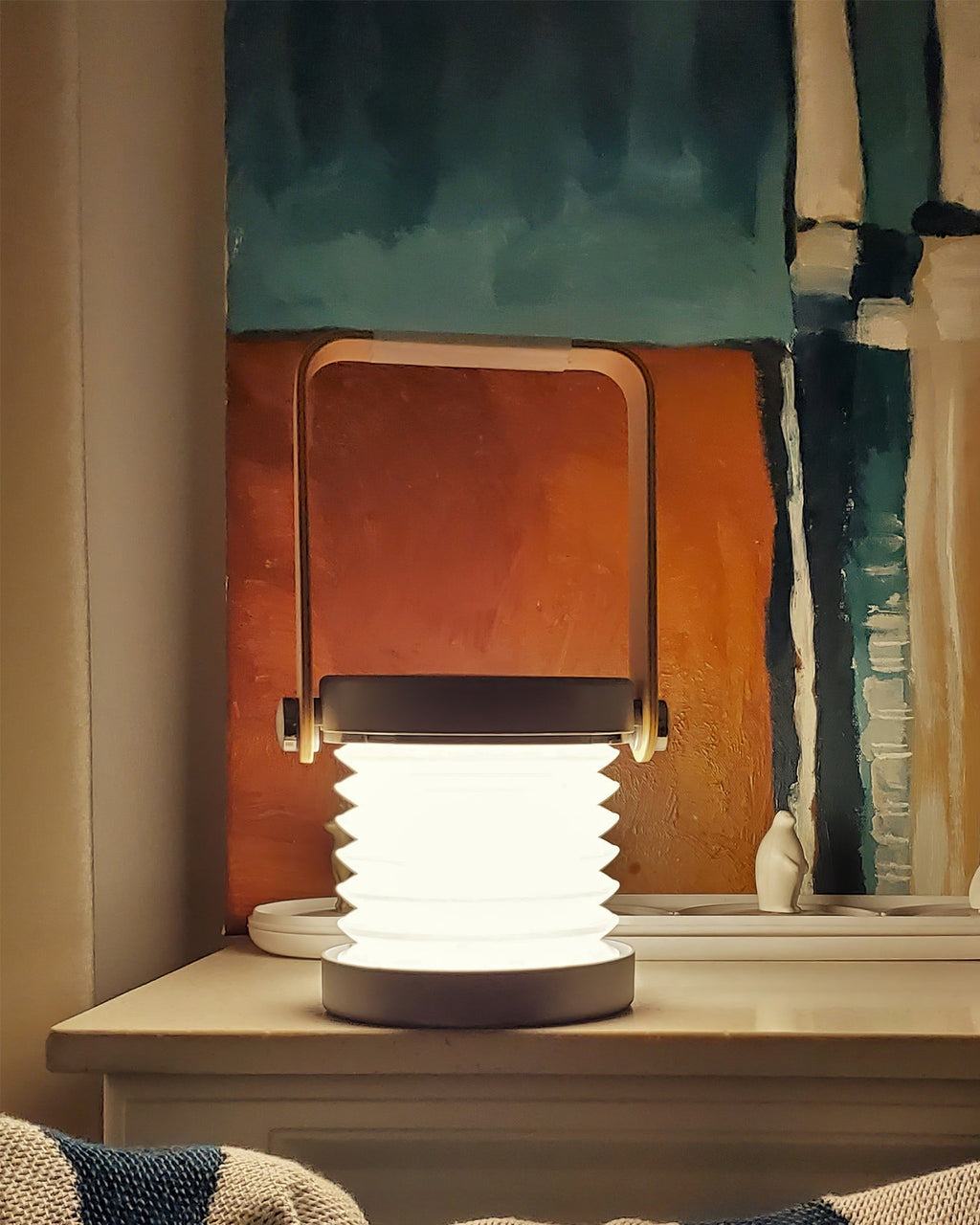 WINTHORPE TRAVELING GLOW TABLE LANTERN