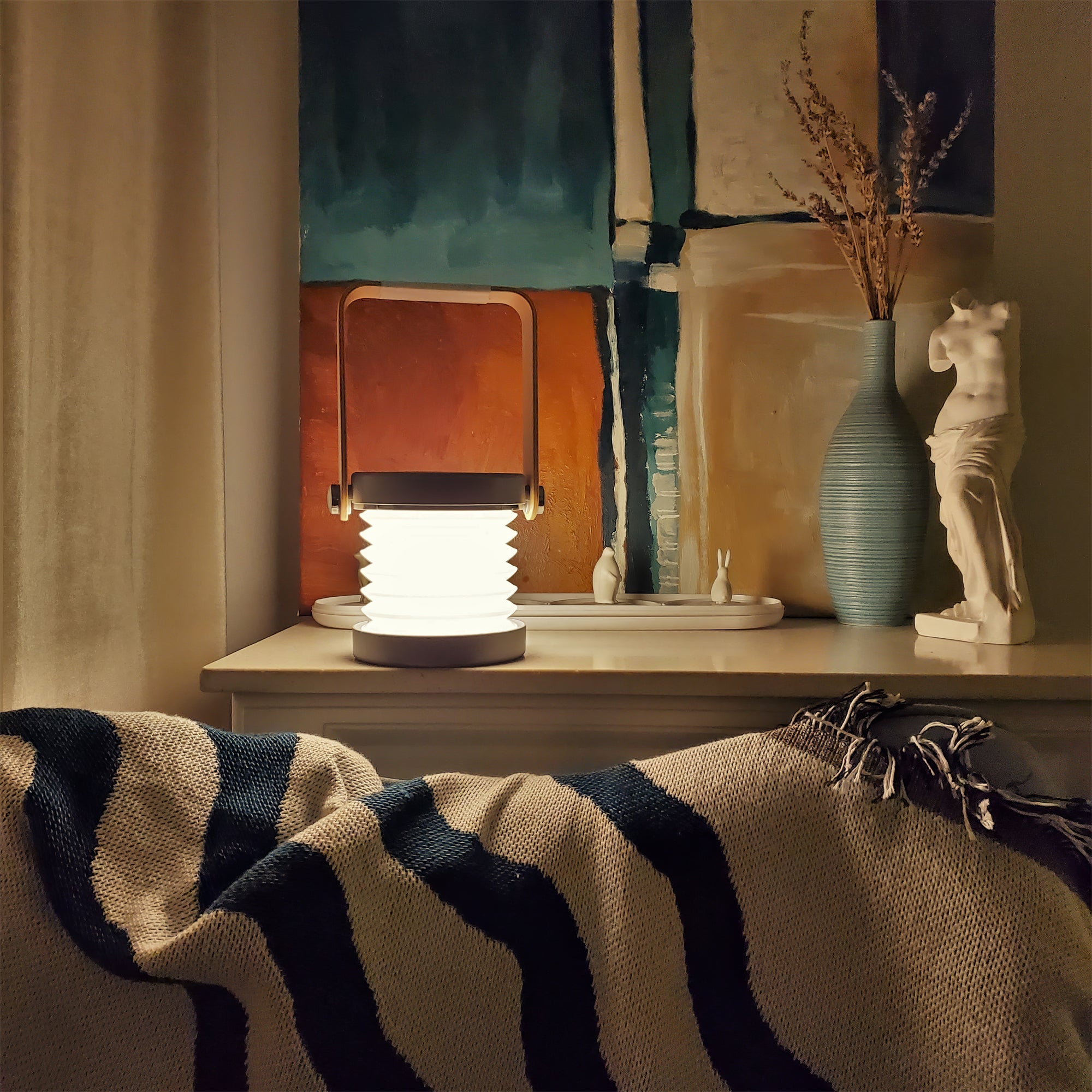 WINTHORPE TRAVELING GLOW TABLE LANTERN