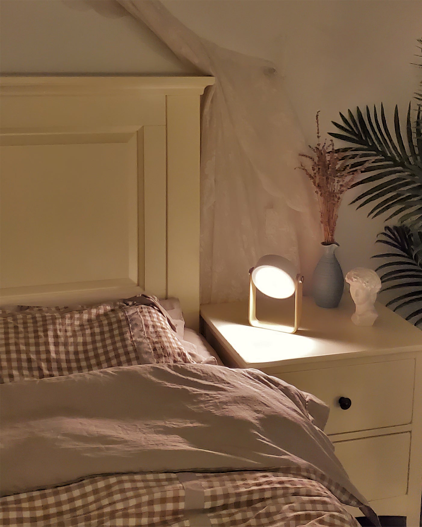 WINTHORPE TRAVELING GLOW TABLE LANTERN