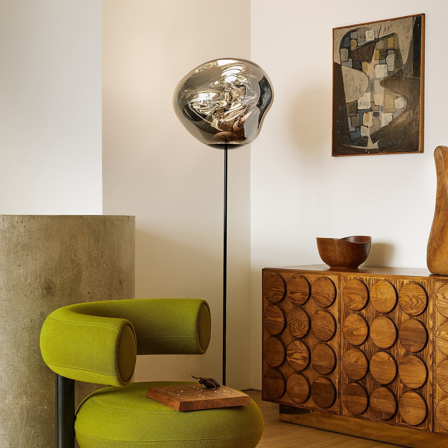 RAVENHURST GLOWING COLUMN FLOOR LANTERN