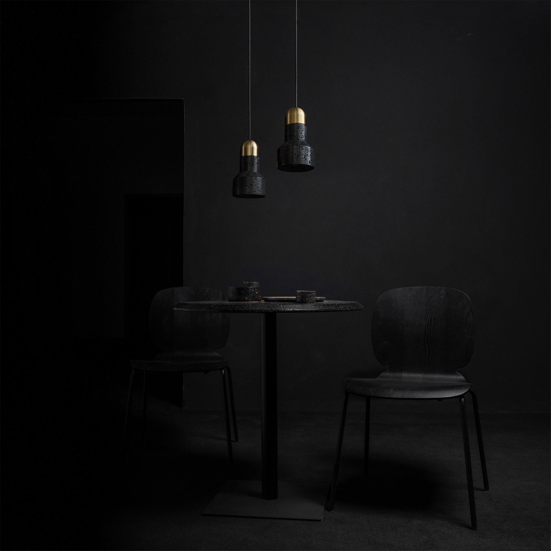 RAVENSTONE GEODE HANGING LANTERN