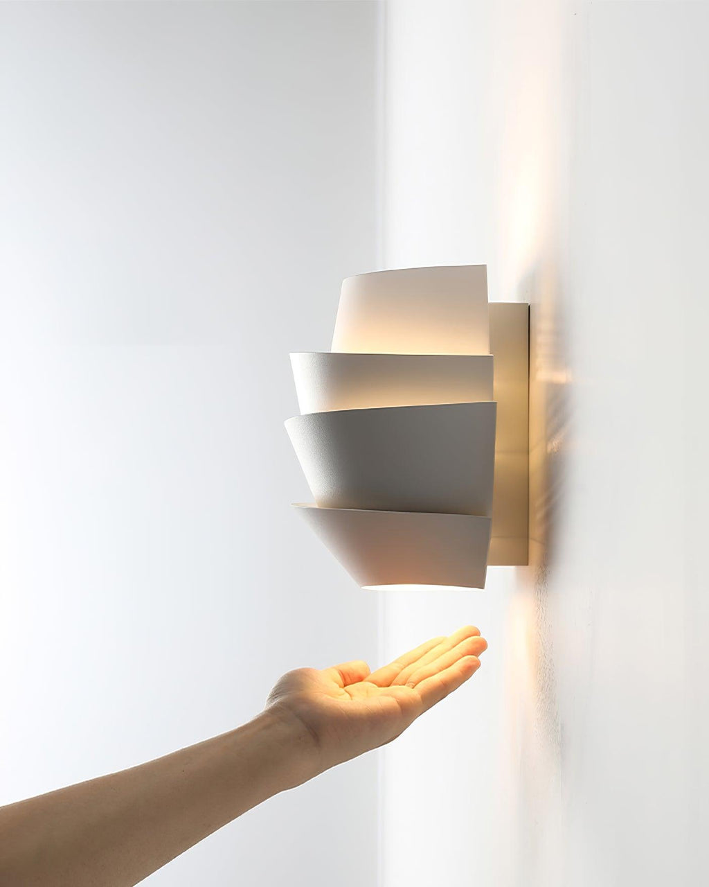 VIVIENNE SUNBURST WALL SCONCE