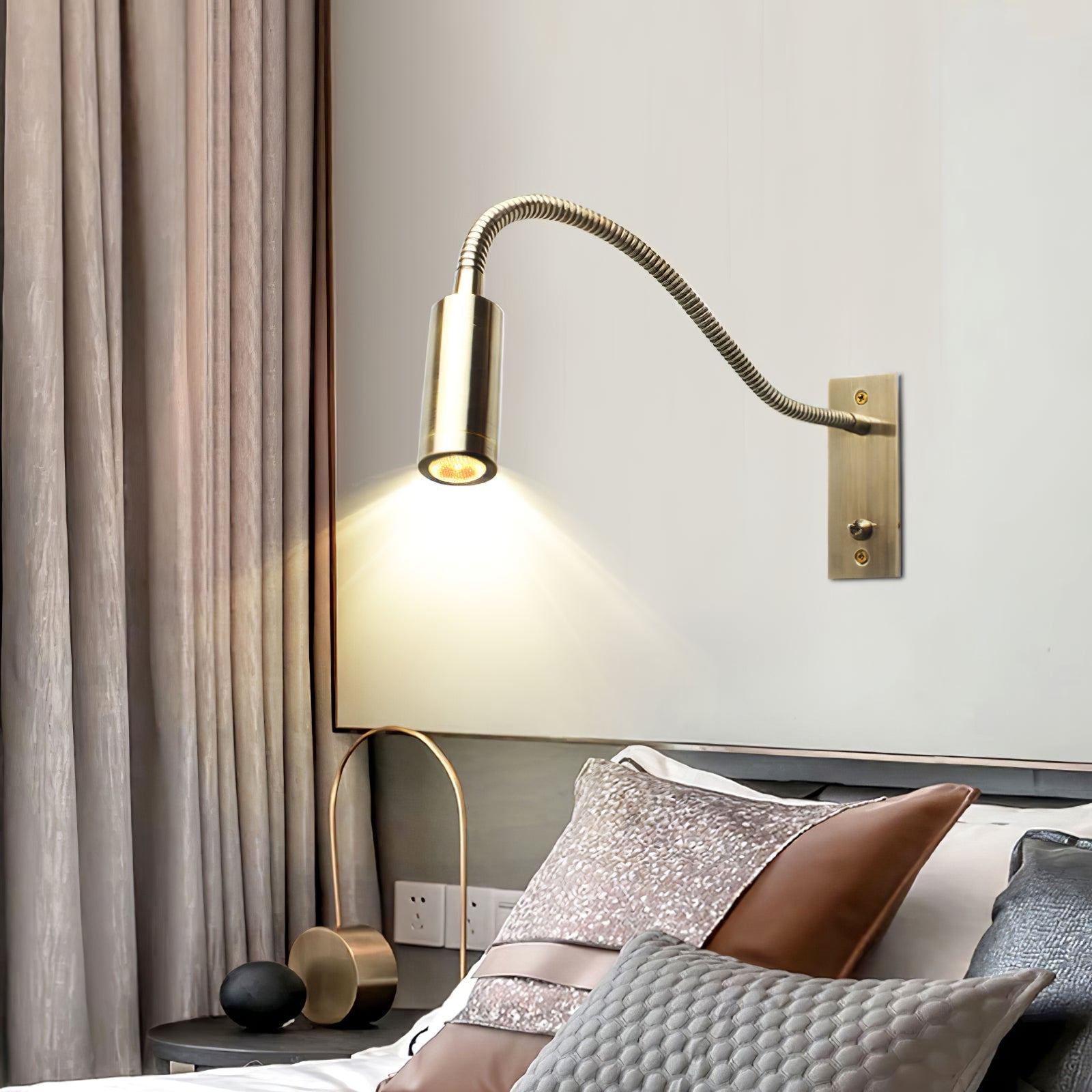 WINDSOR ARTISAN LED WALL SCONCE