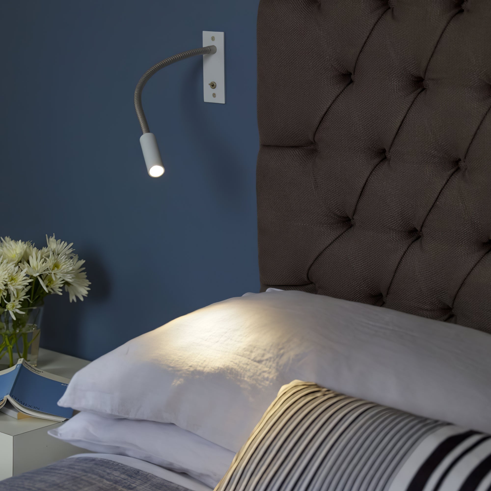 WINDSOR ARTISAN LED WALL SCONCE