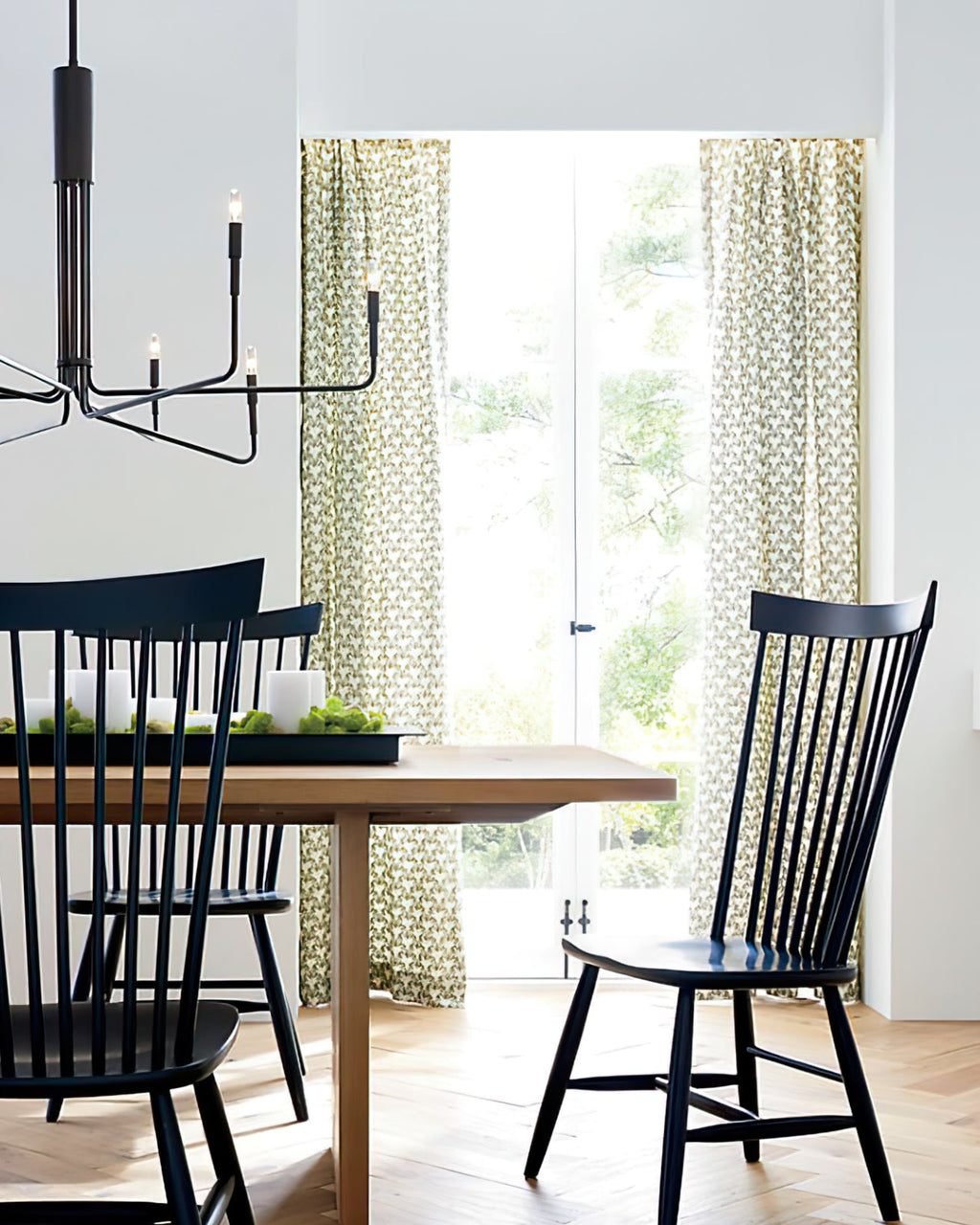 RAVENSHIRE CRYSTAL LATTICE CHANDELIER