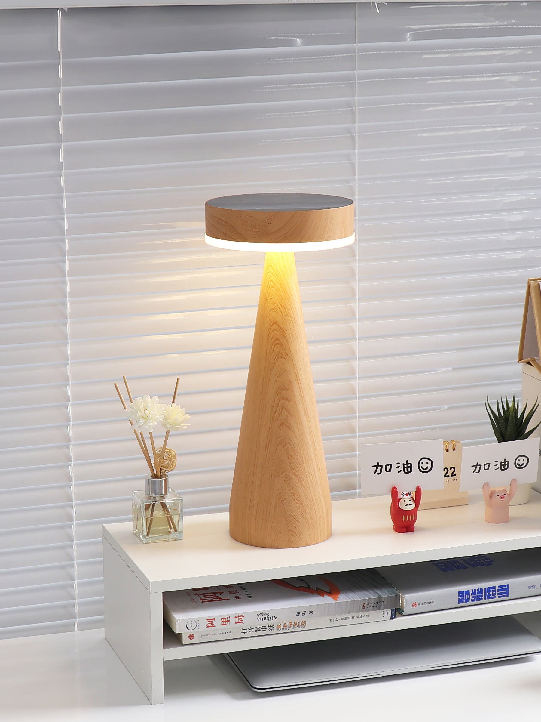 FENWICK PORTABLE ILLUMINATION LAMP