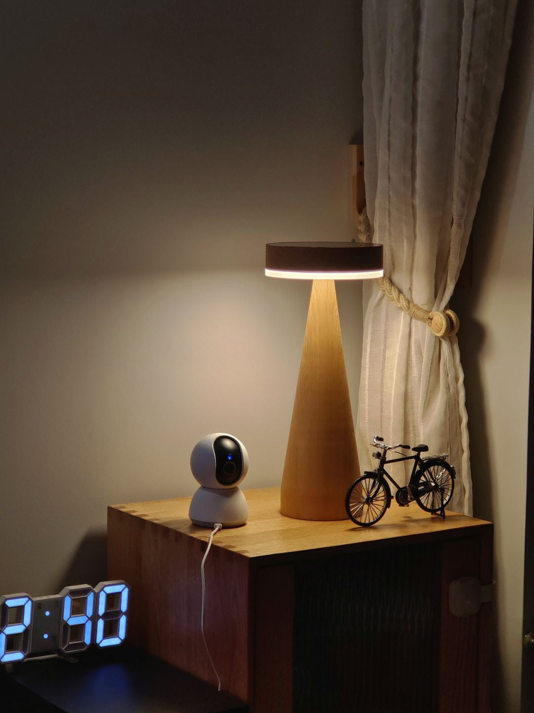FENWICK PORTABLE ILLUMINATION LAMP