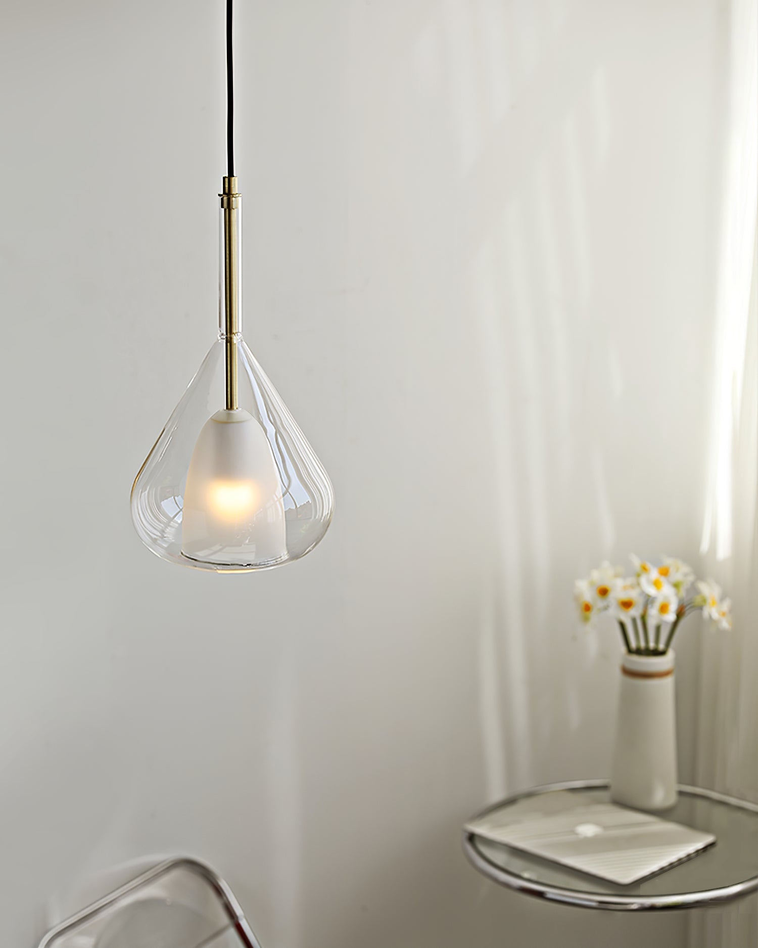 FENWICK BLOOMING GLASS PENDANT LIGHT