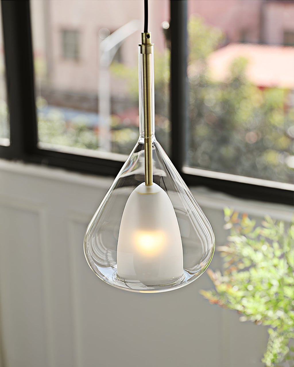 FENWICK BLOOMING GLASS PENDANT LIGHT