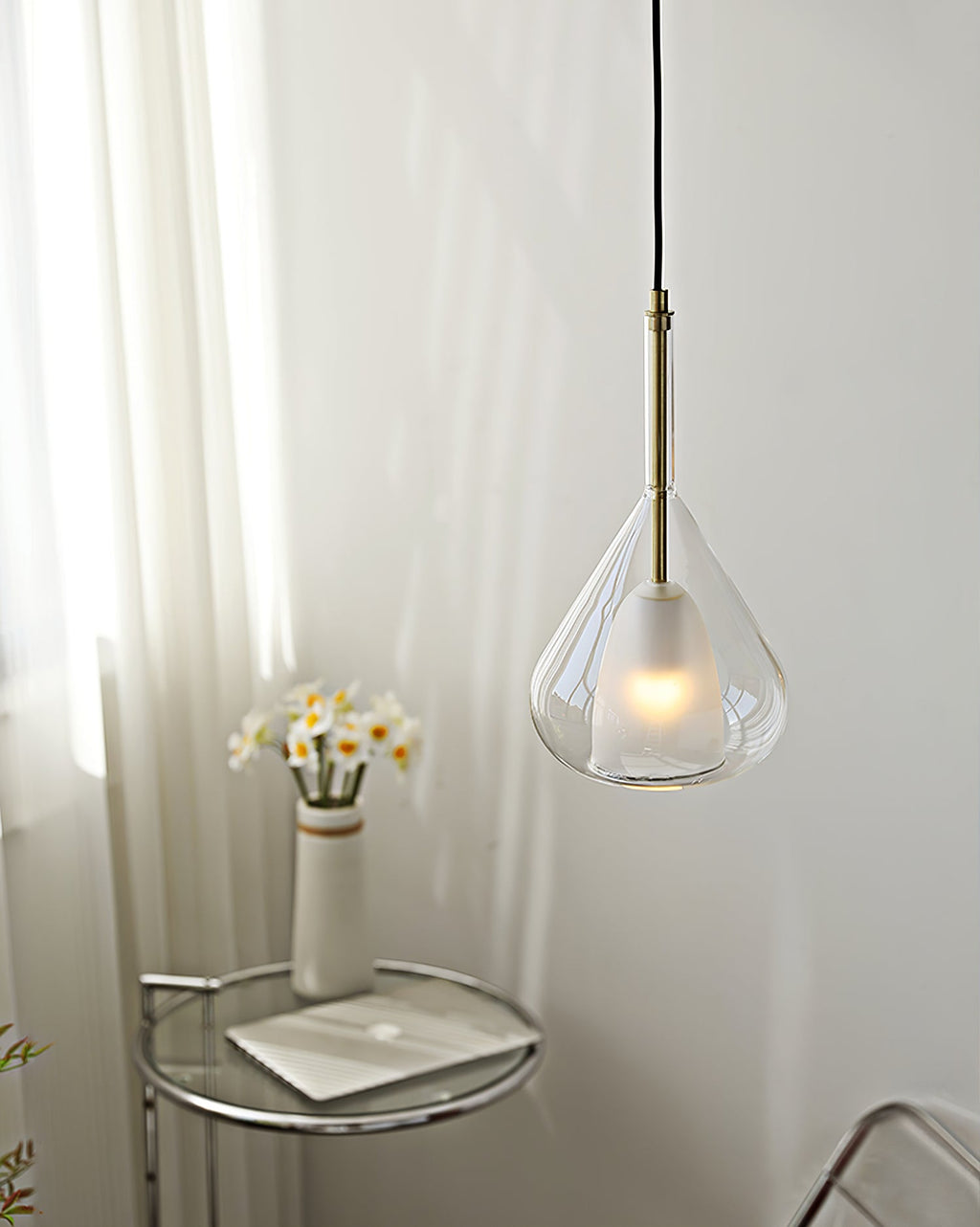 FENWICK BLOOMING GLASS PENDANT LIGHT
