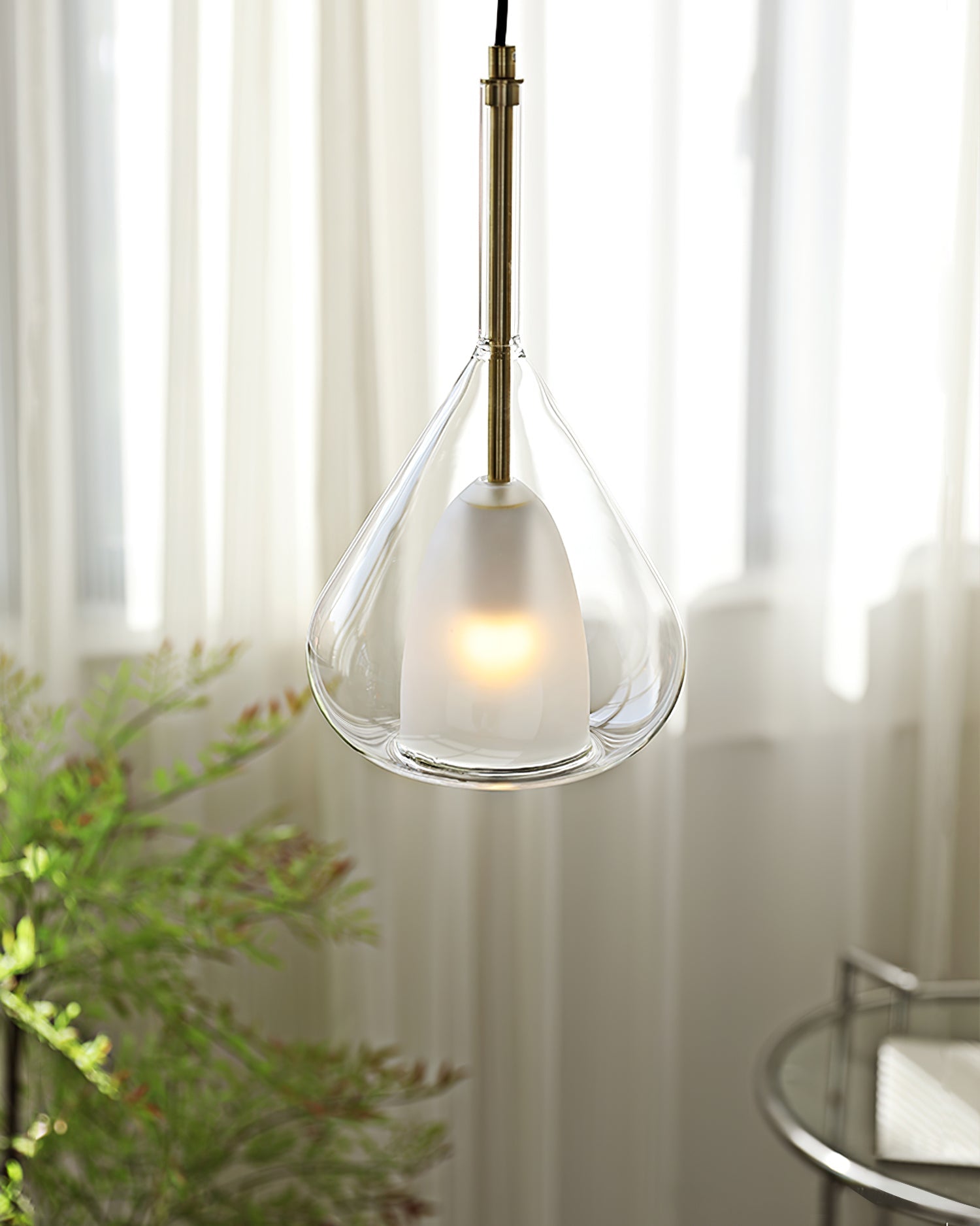 FENWICK BLOOMING GLASS PENDANT LIGHT