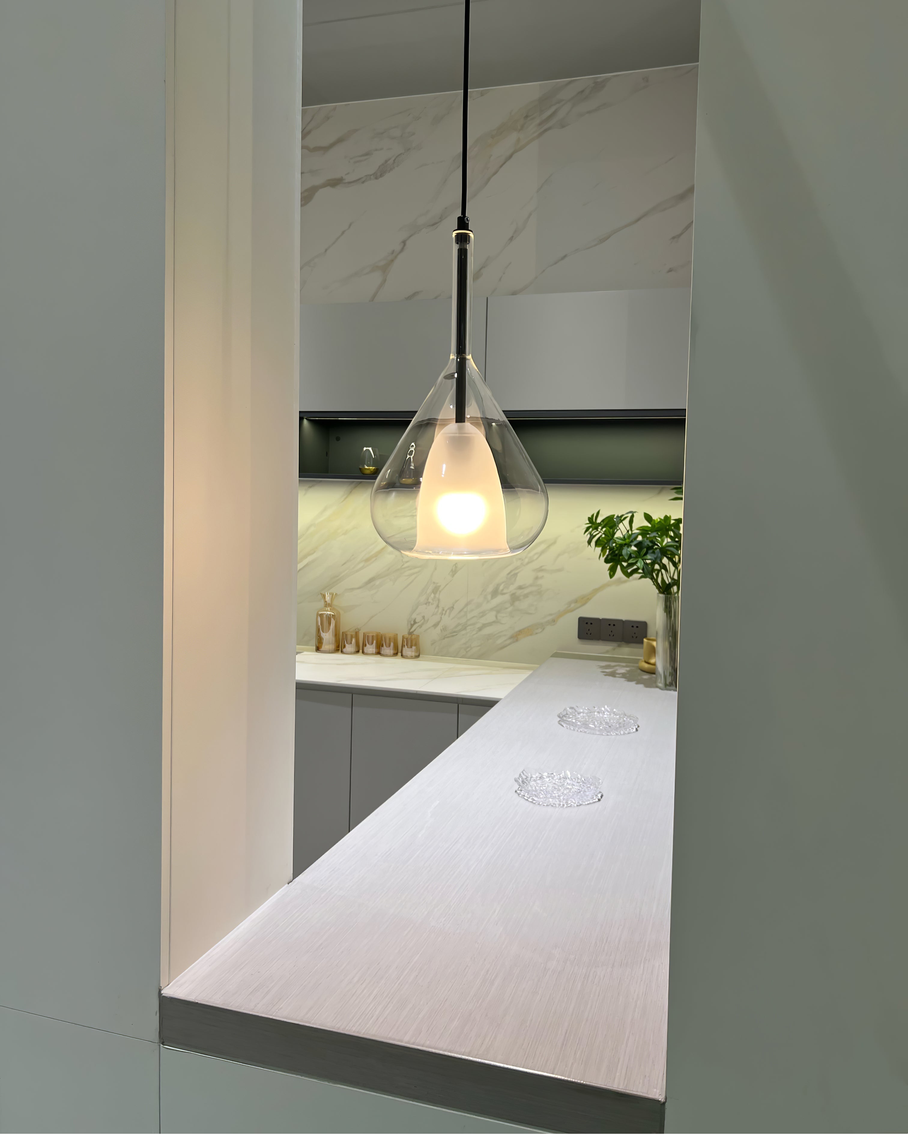 FENWICK BLOOMING GLASS PENDANT LIGHT