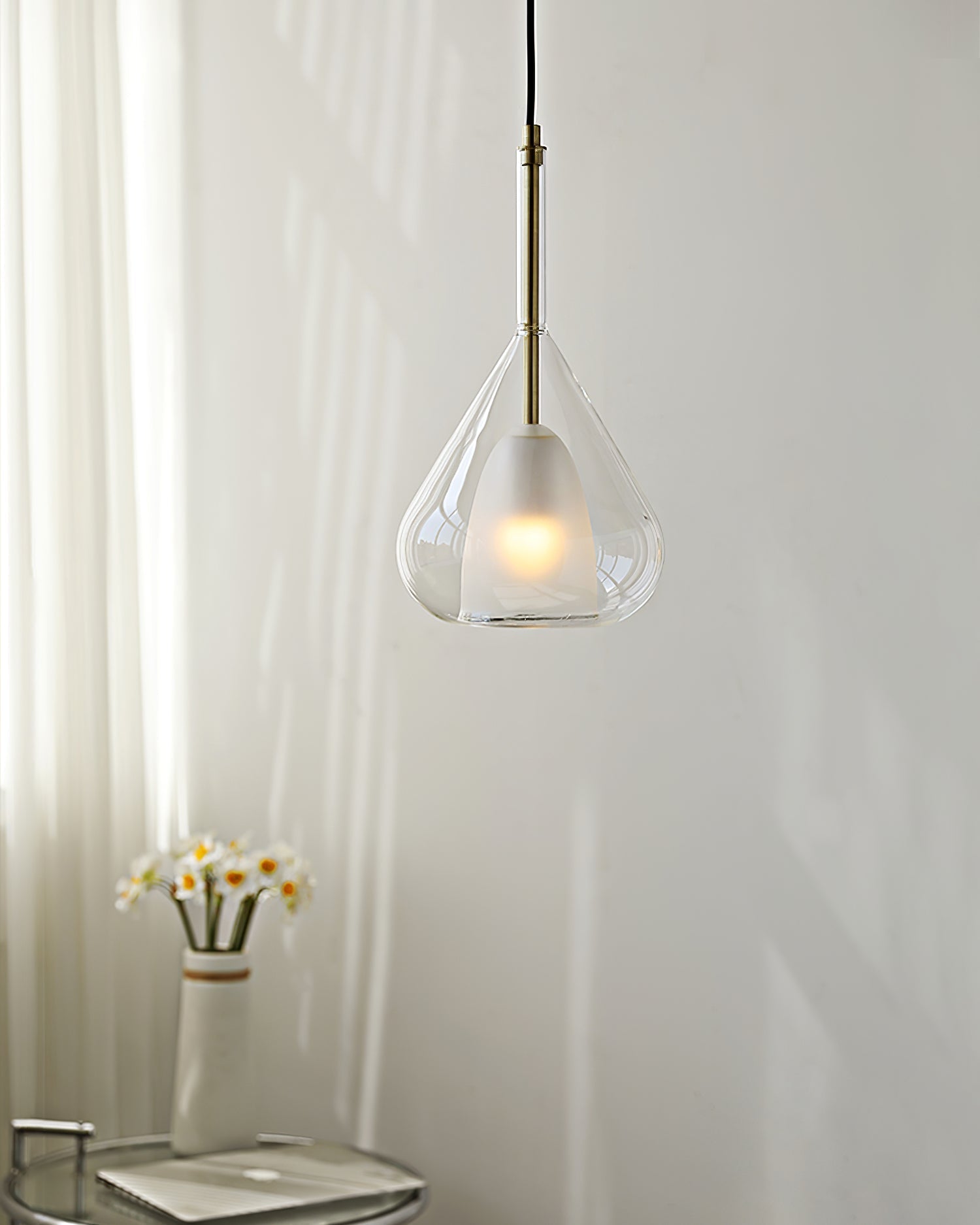 FENWICK BLOOMING GLASS PENDANT LIGHT