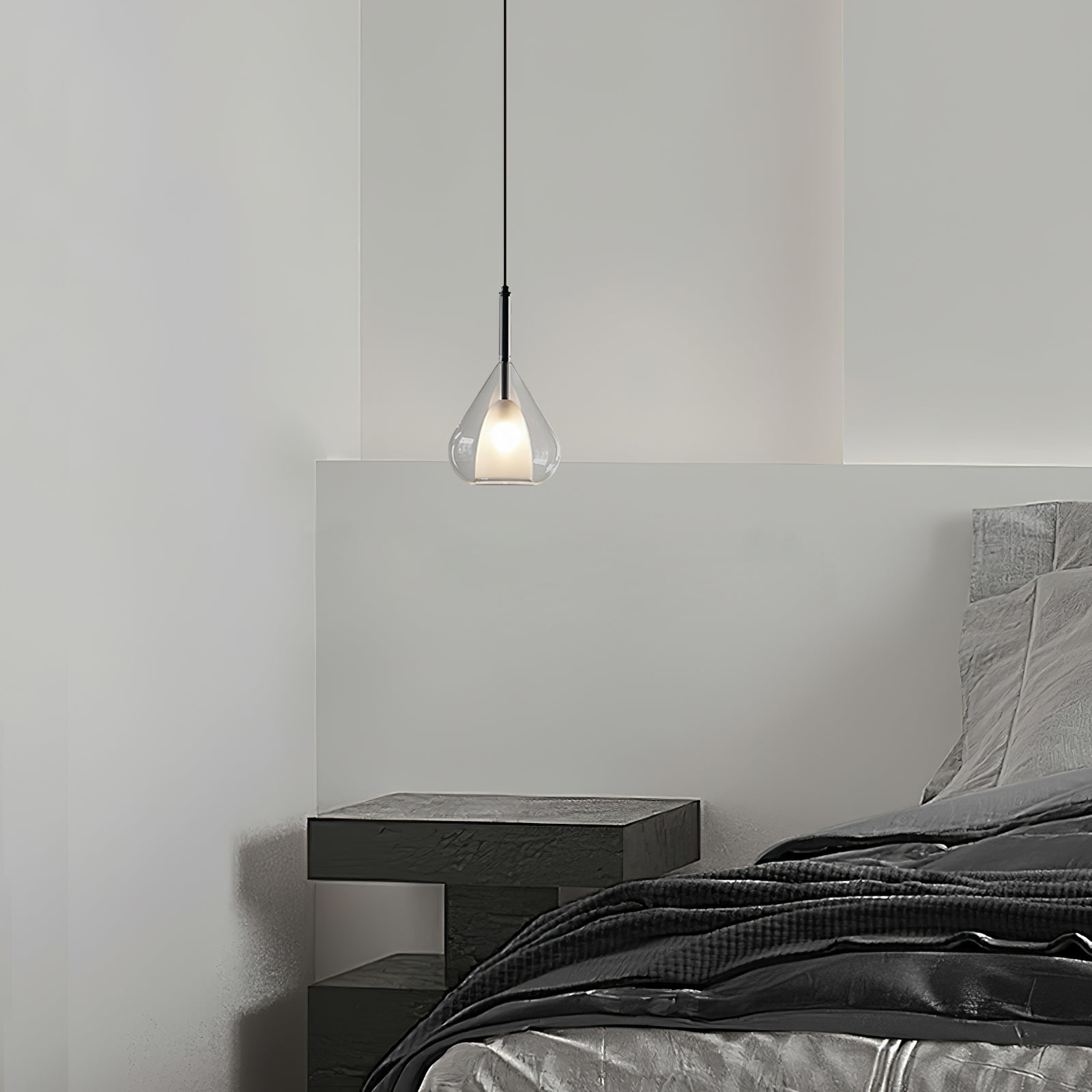 FENWICK BLOOMING GLASS PENDANT LIGHT