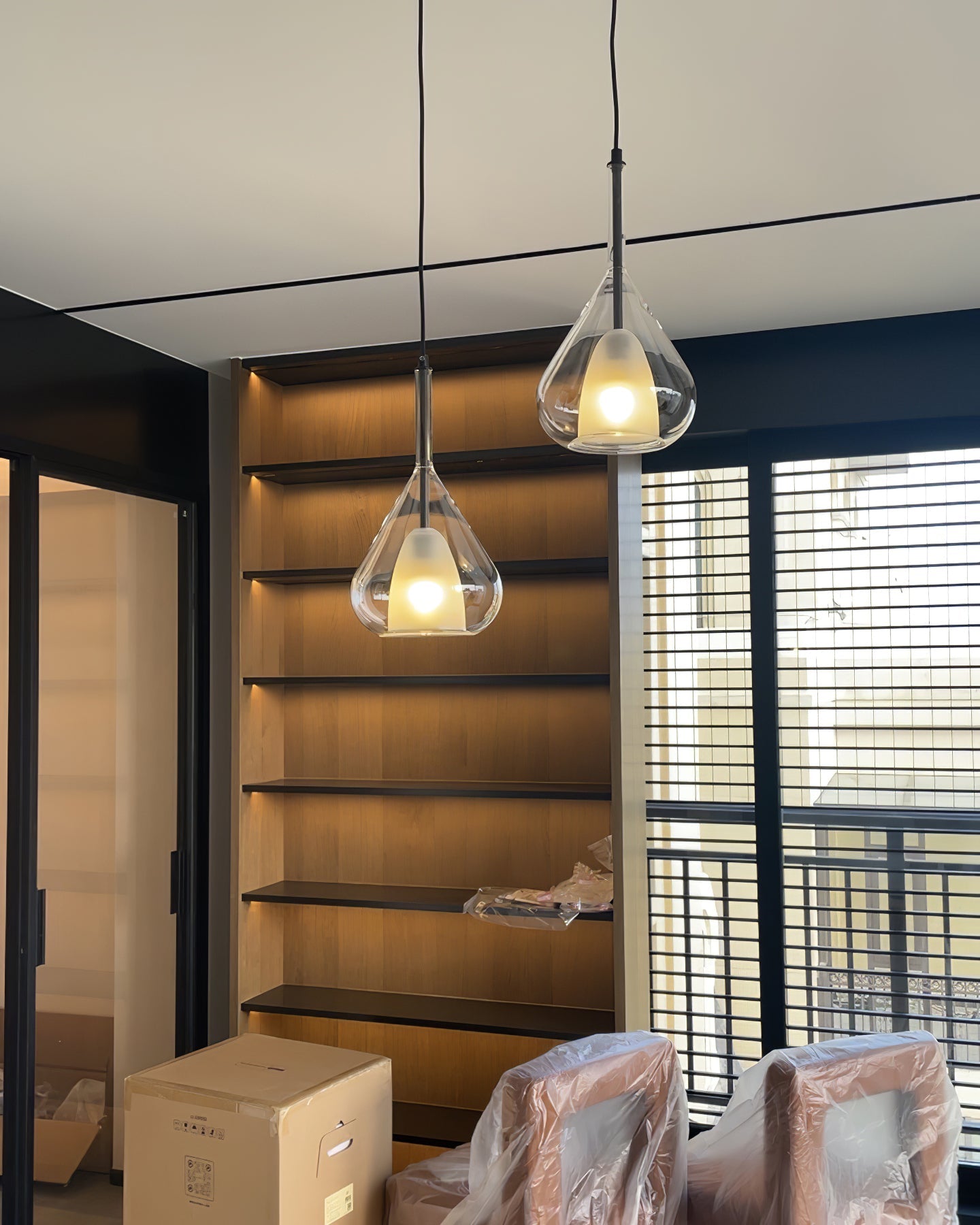 FENWICK BLOOMING GLASS PENDANT LIGHT