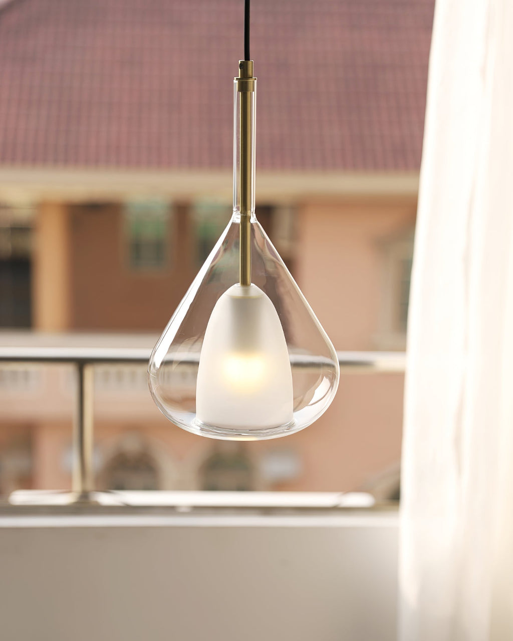FENWICK BLOOMING GLASS PENDANT LIGHT