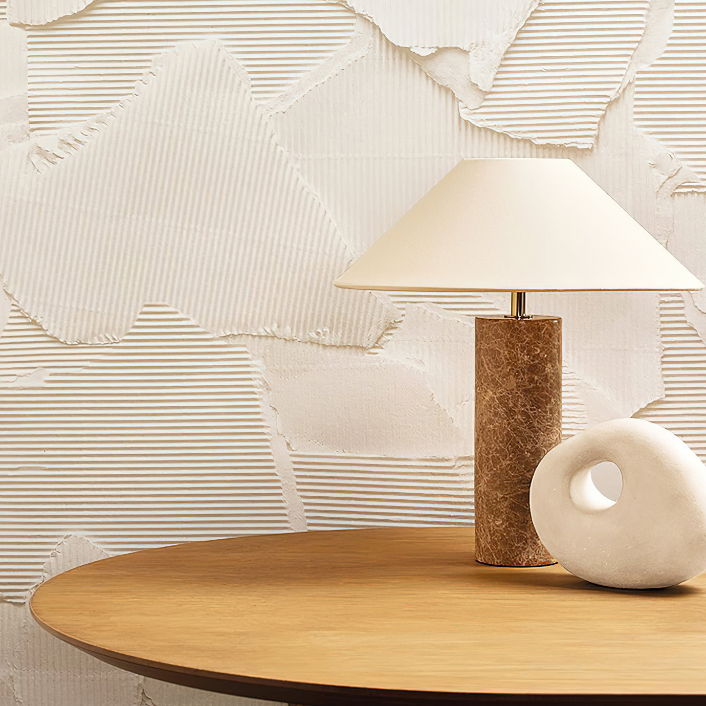 VANDERBILT CERAMIC ILLUMINATED COLUMN LAMP