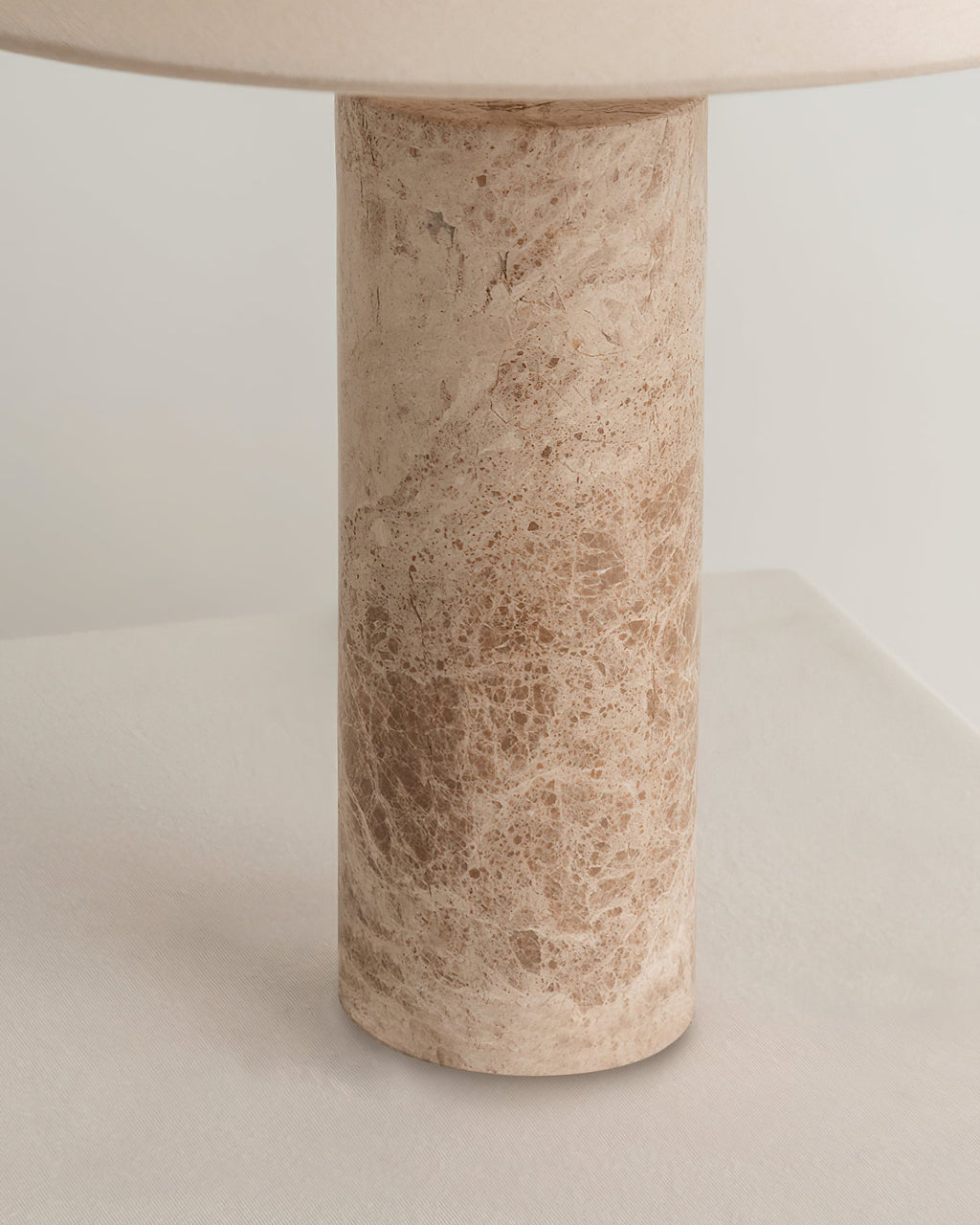 VANDERBILT CERAMIC ILLUMINATED COLUMN LAMP