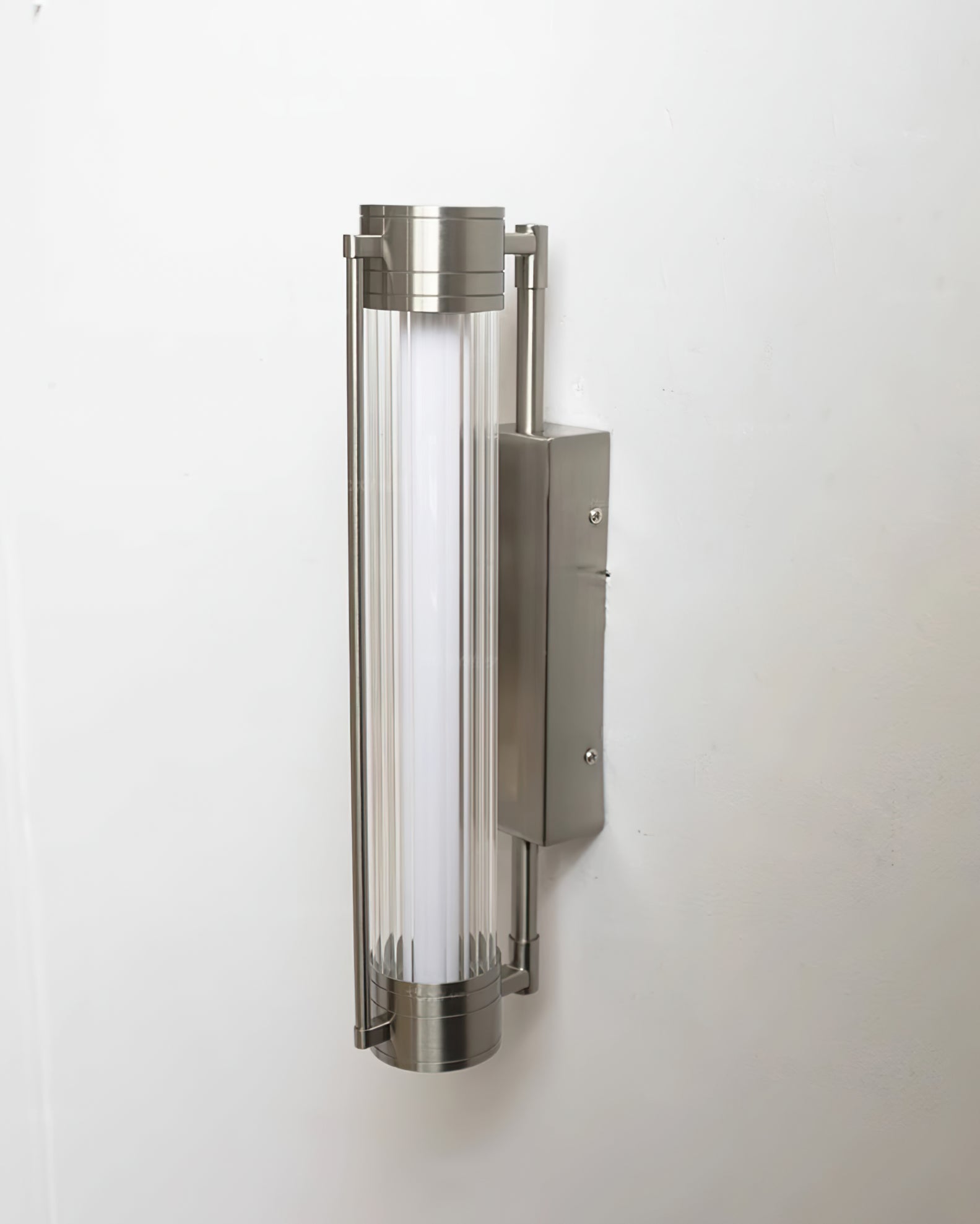 Chesterfield Vintage Glow Wall Sconce