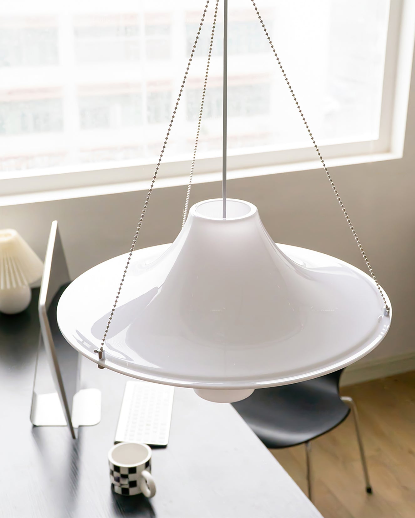 FENWICK BELL-SHAPED HANGING LIGHT