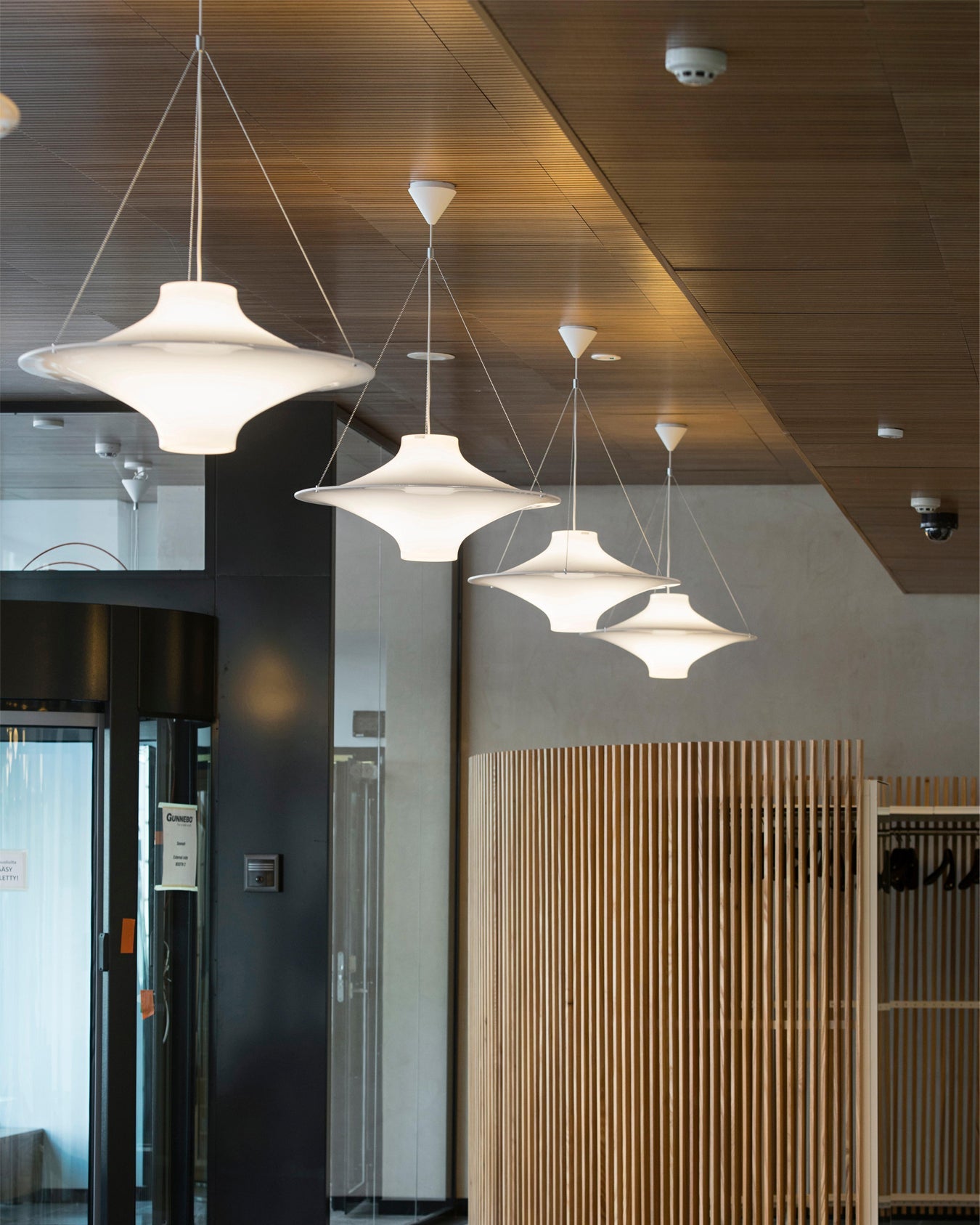FENWICK BELL-SHAPED HANGING LIGHT