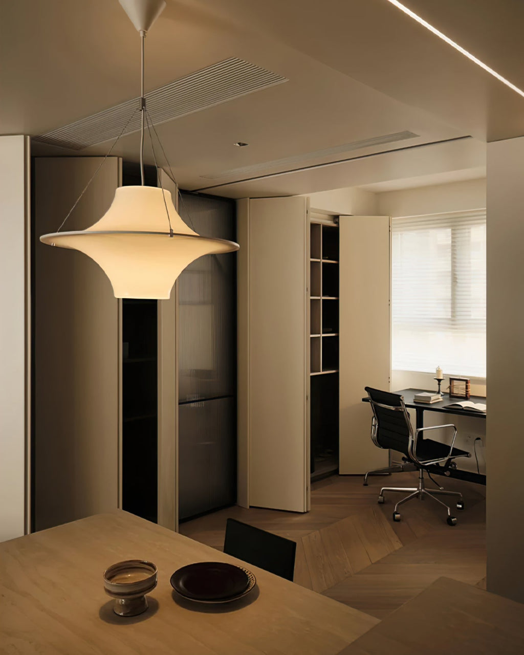 FENWICK BELL-SHAPED HANGING LIGHT