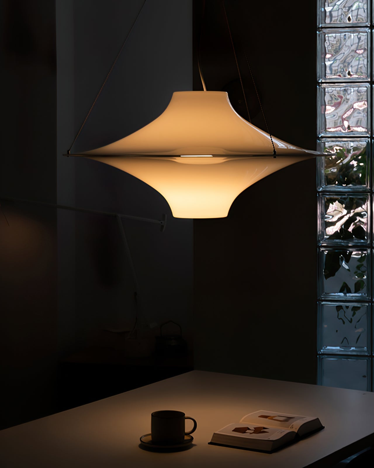 FENWICK BELL-SHAPED HANGING LIGHT