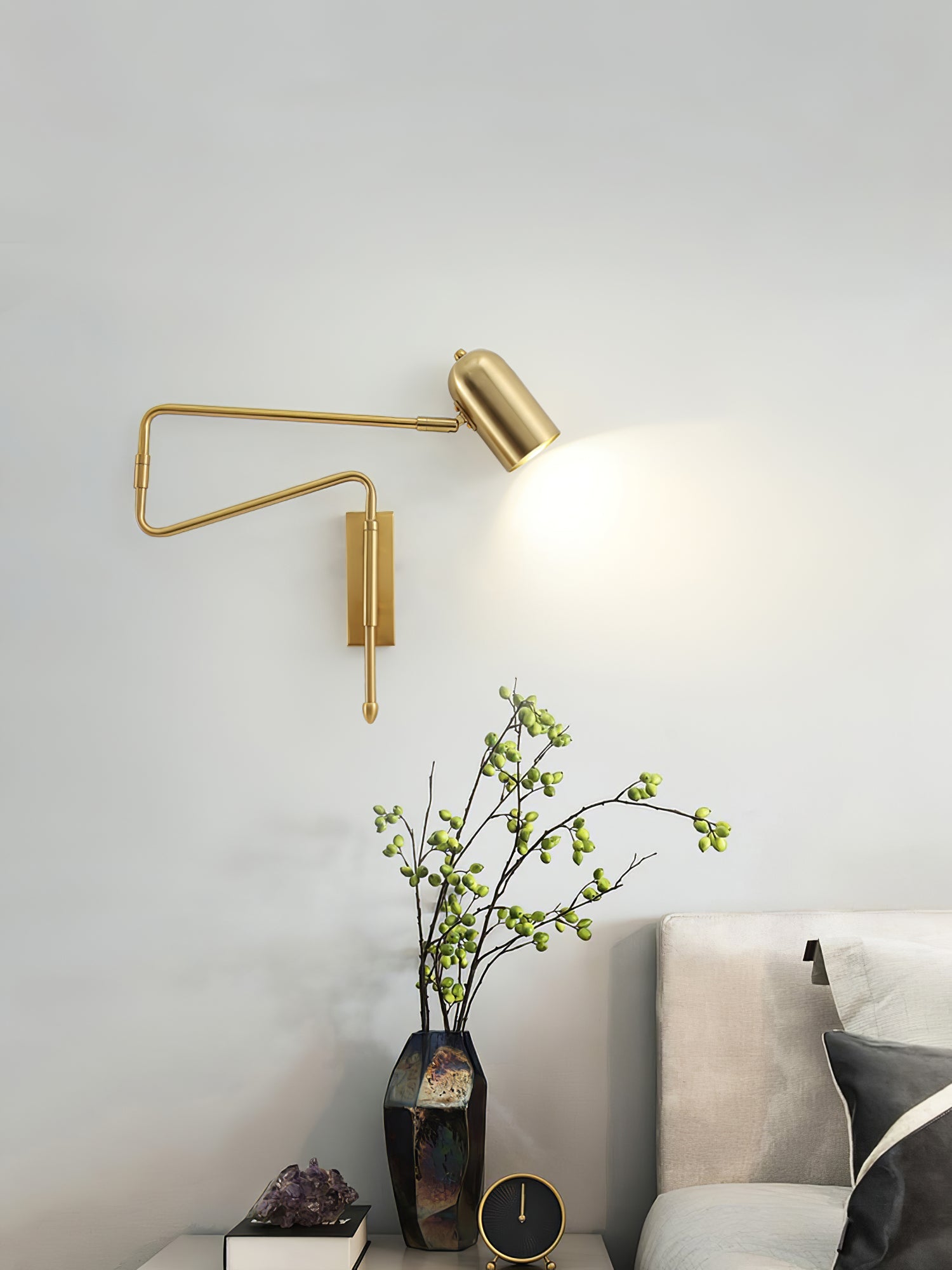WINDSOR EXTENSIBLE ARM WALL LANTERN