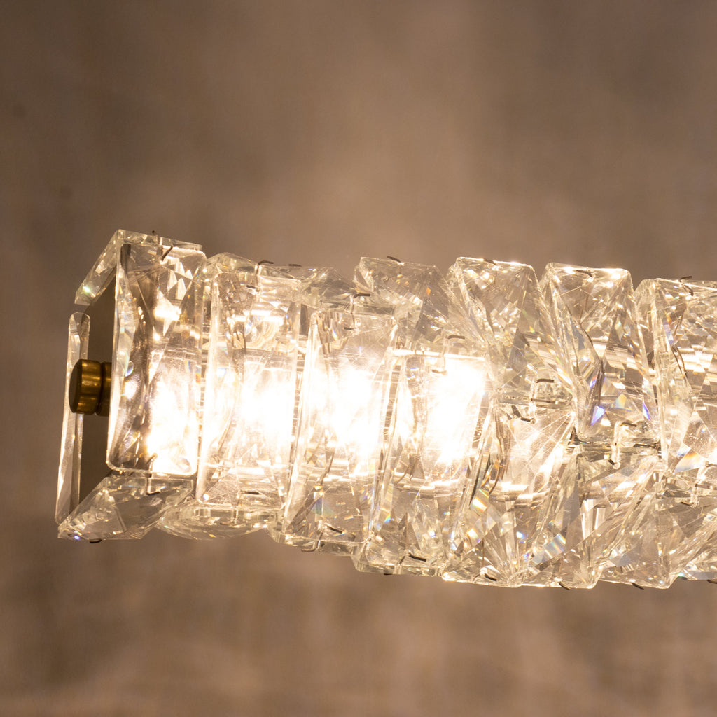 RAVENHURST CRYSTAL DROPLET PENDANT