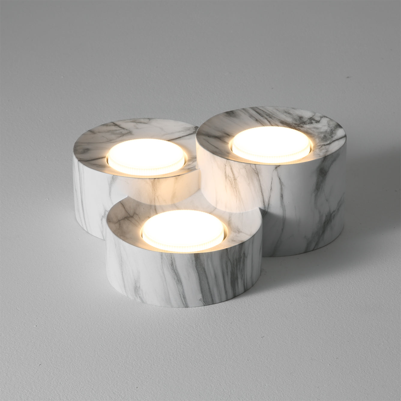 WILLOUGHBY HORIZON FLUSH MOUNT LIGHT