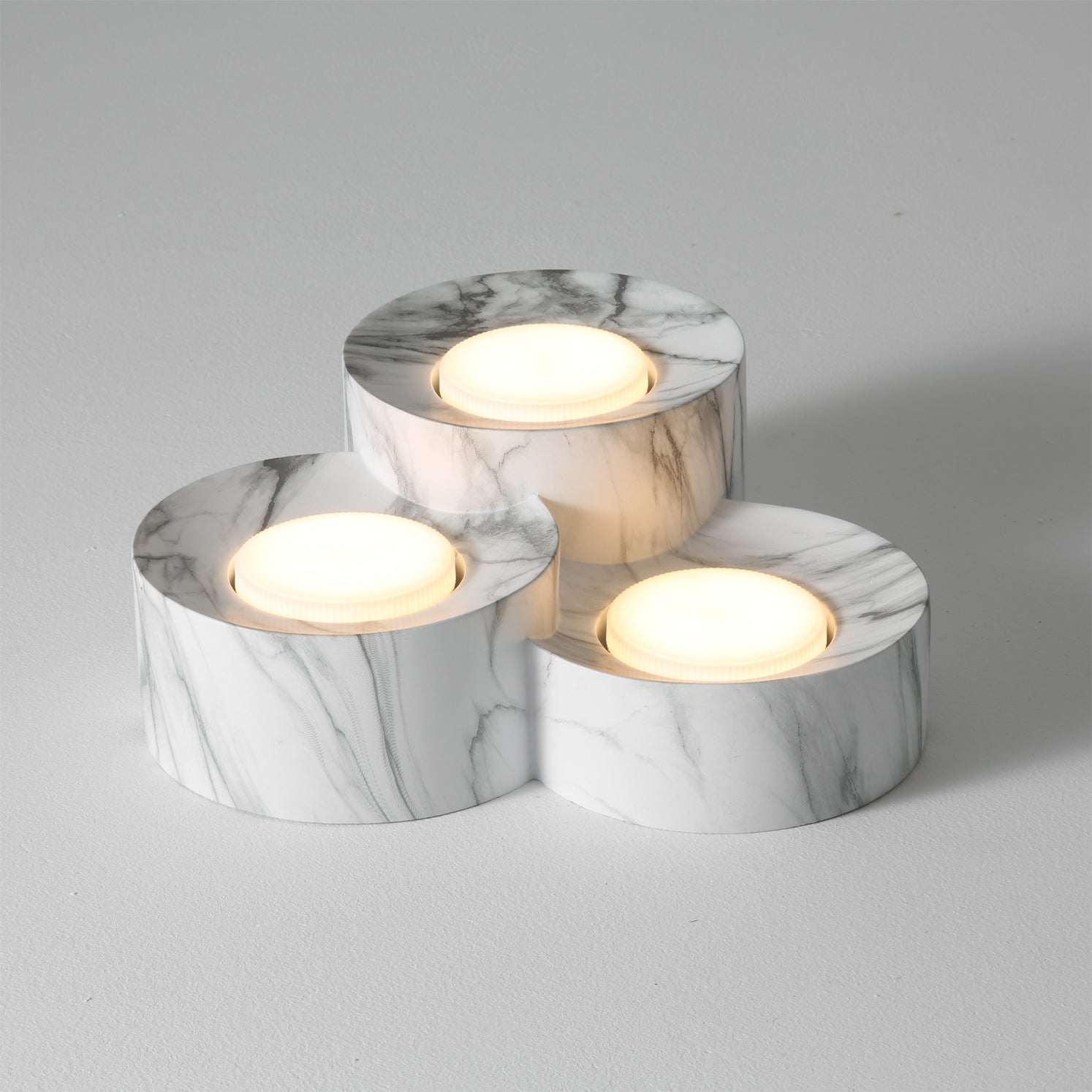 WILLOUGHBY HORIZON FLUSH MOUNT LIGHT