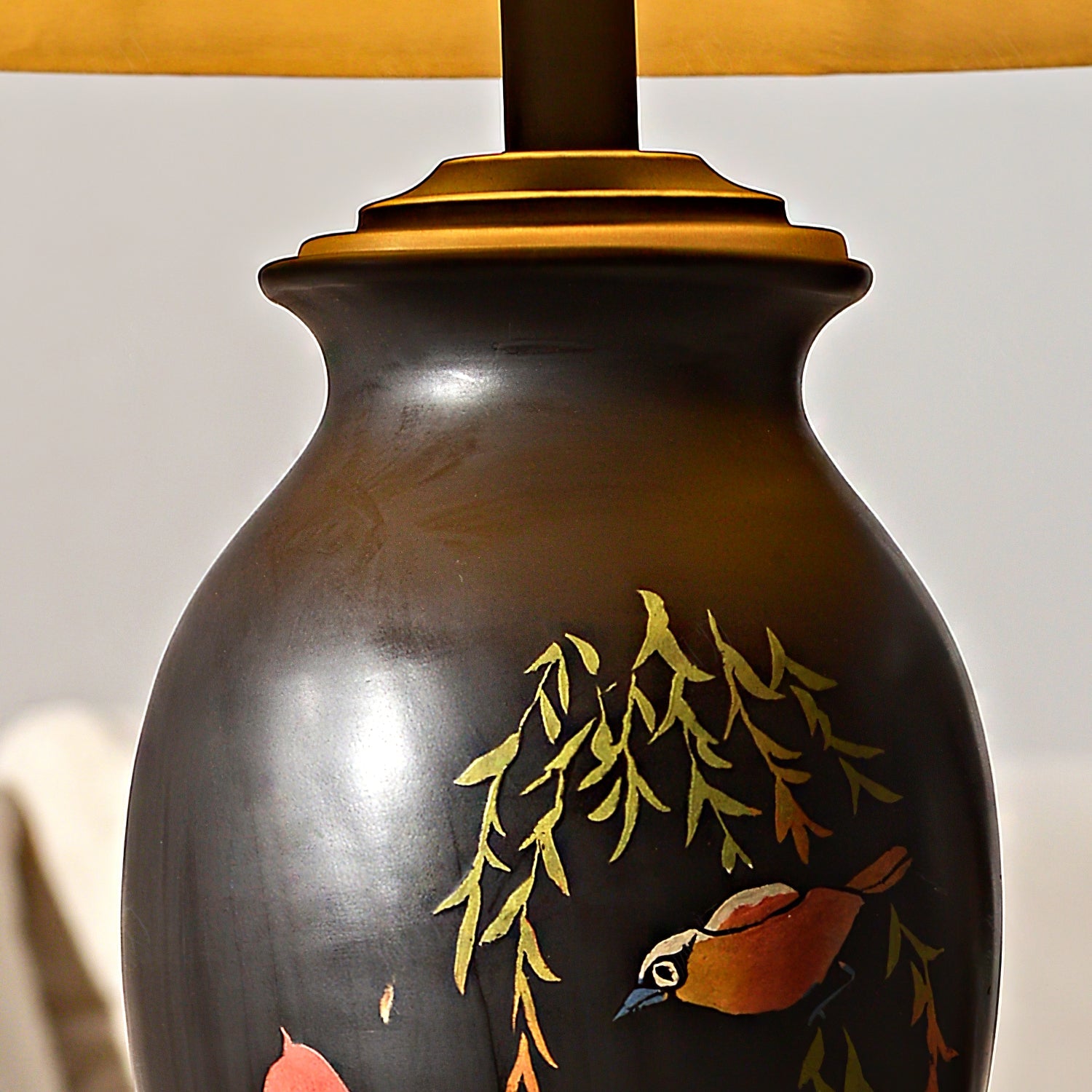 WINTHROP PORCELAIN ILLUMINATION LAMP