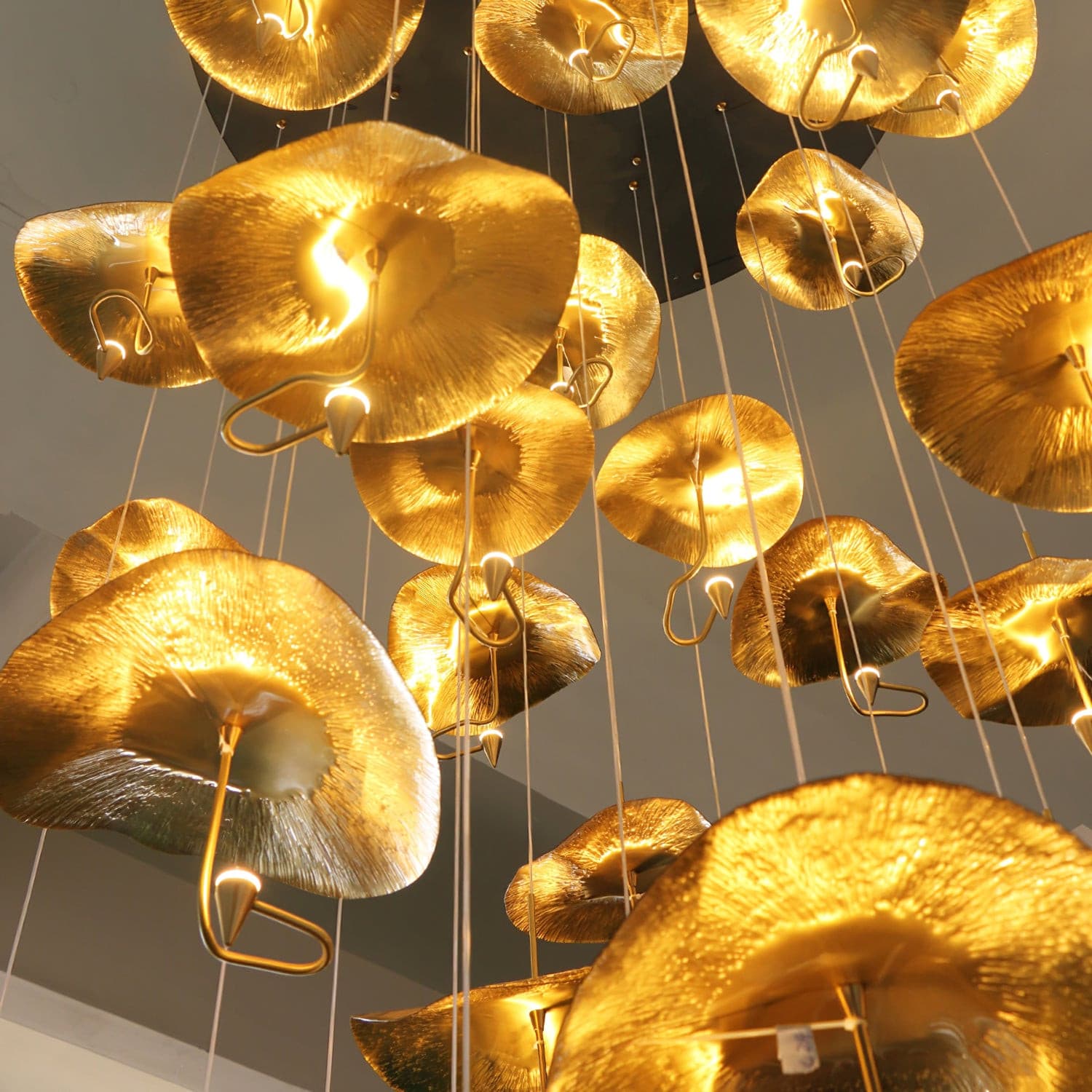 VERITY FLORA CEILING LIGHT