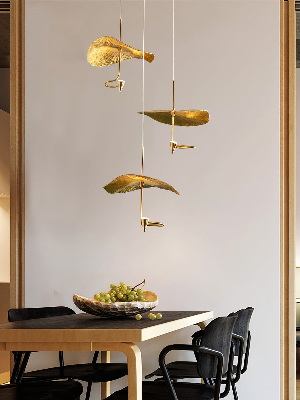 VERITY FLORA CEILING LIGHT