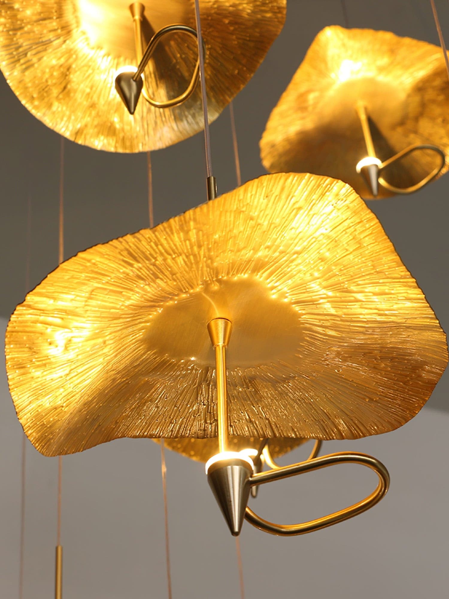 VERITY FLORA CEILING LIGHT