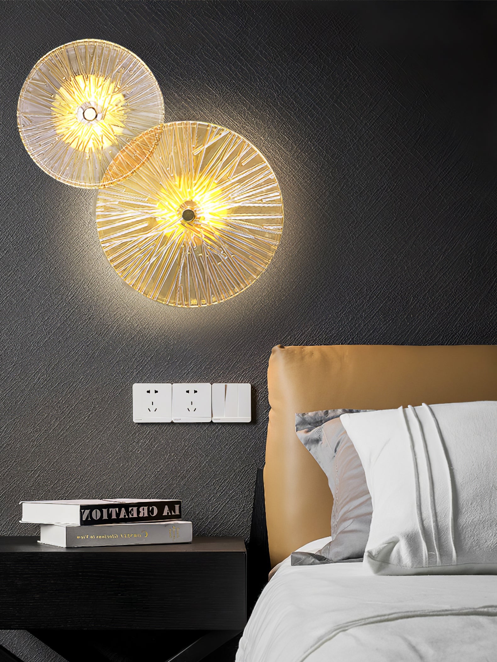 VERDANT FOLIO ILLUMINATED WALL SCONCE