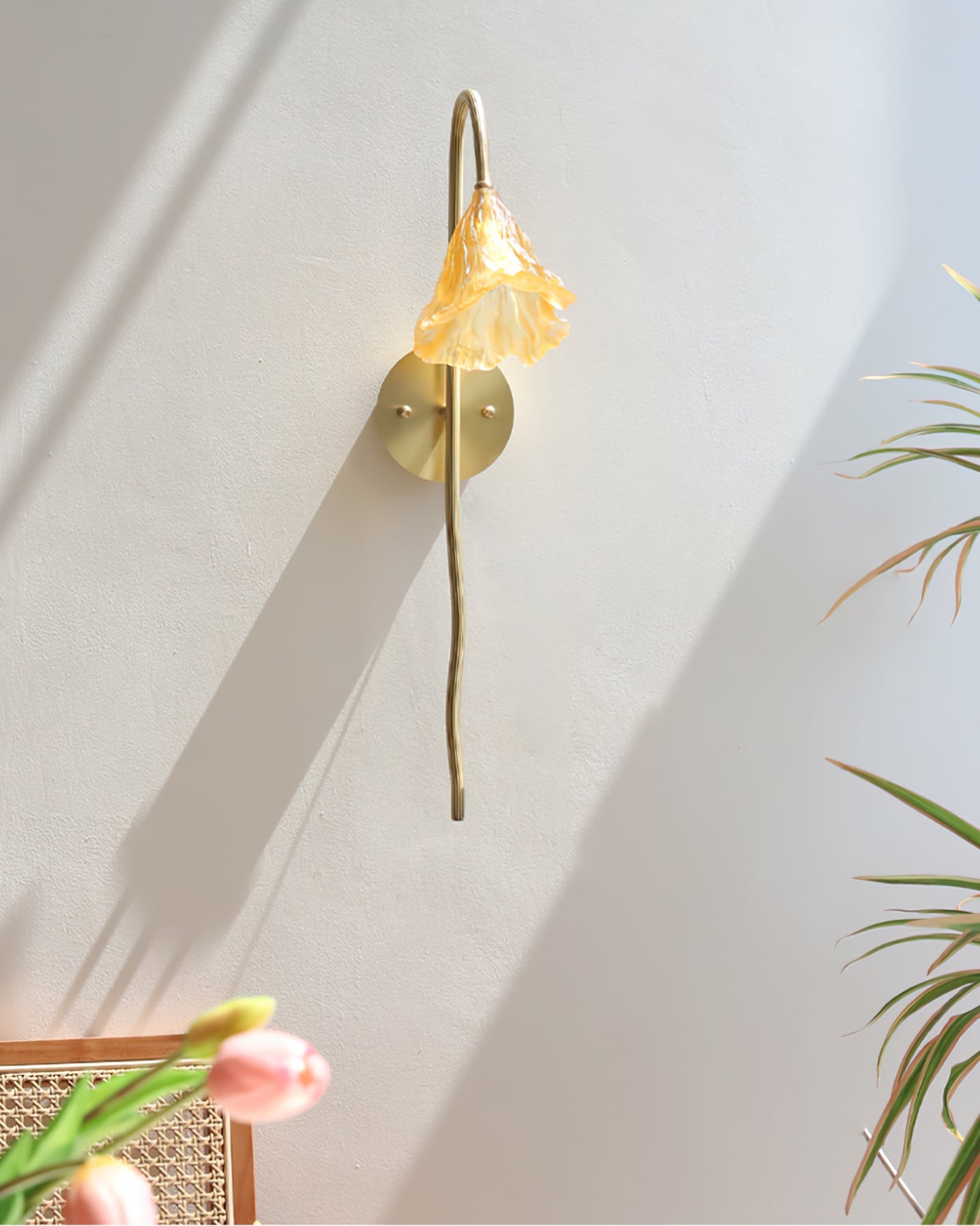 WINTERBOURNE AMBER GLOW WALL SCONCE