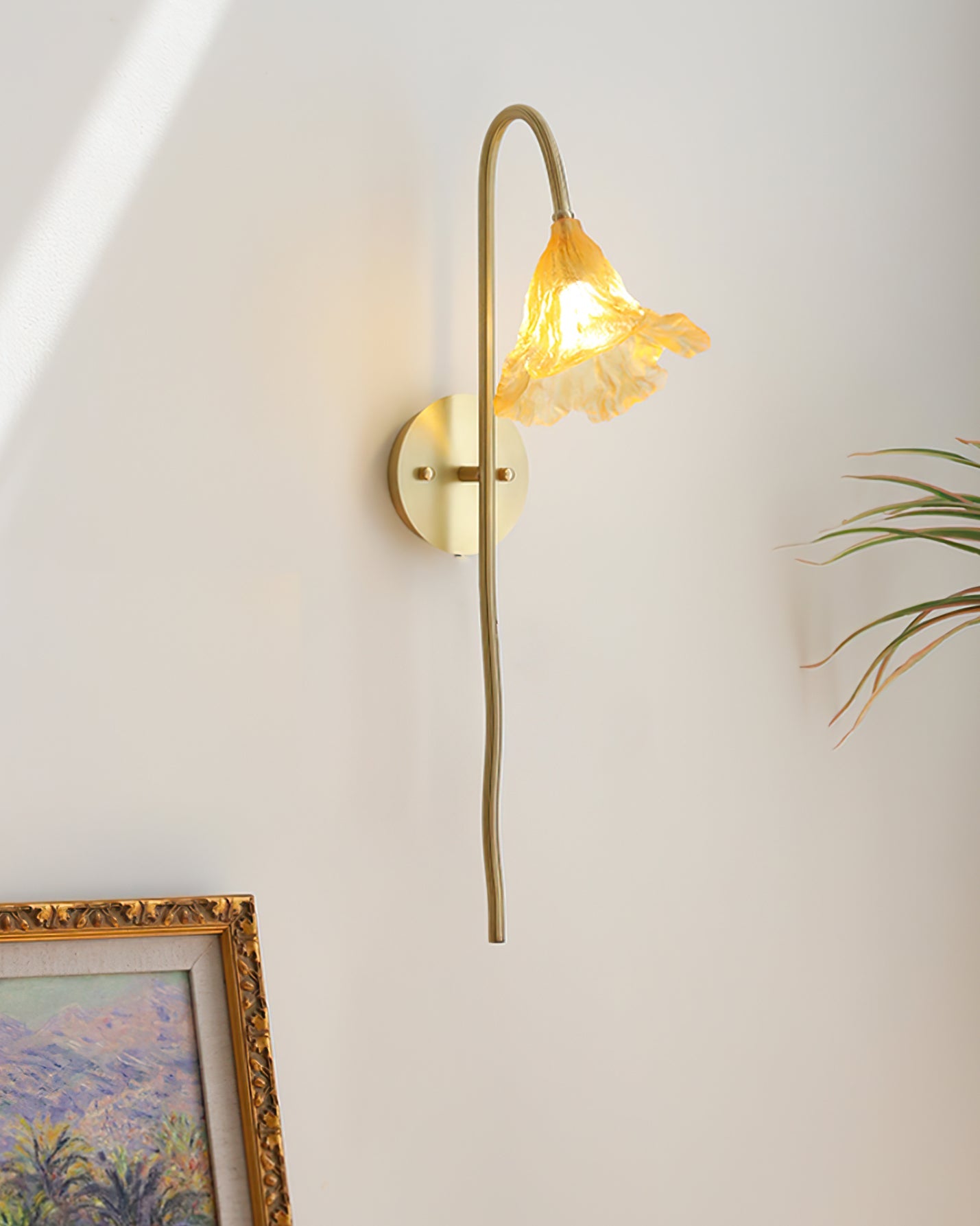 WINTERBOURNE AMBER GLOW WALL SCONCE
