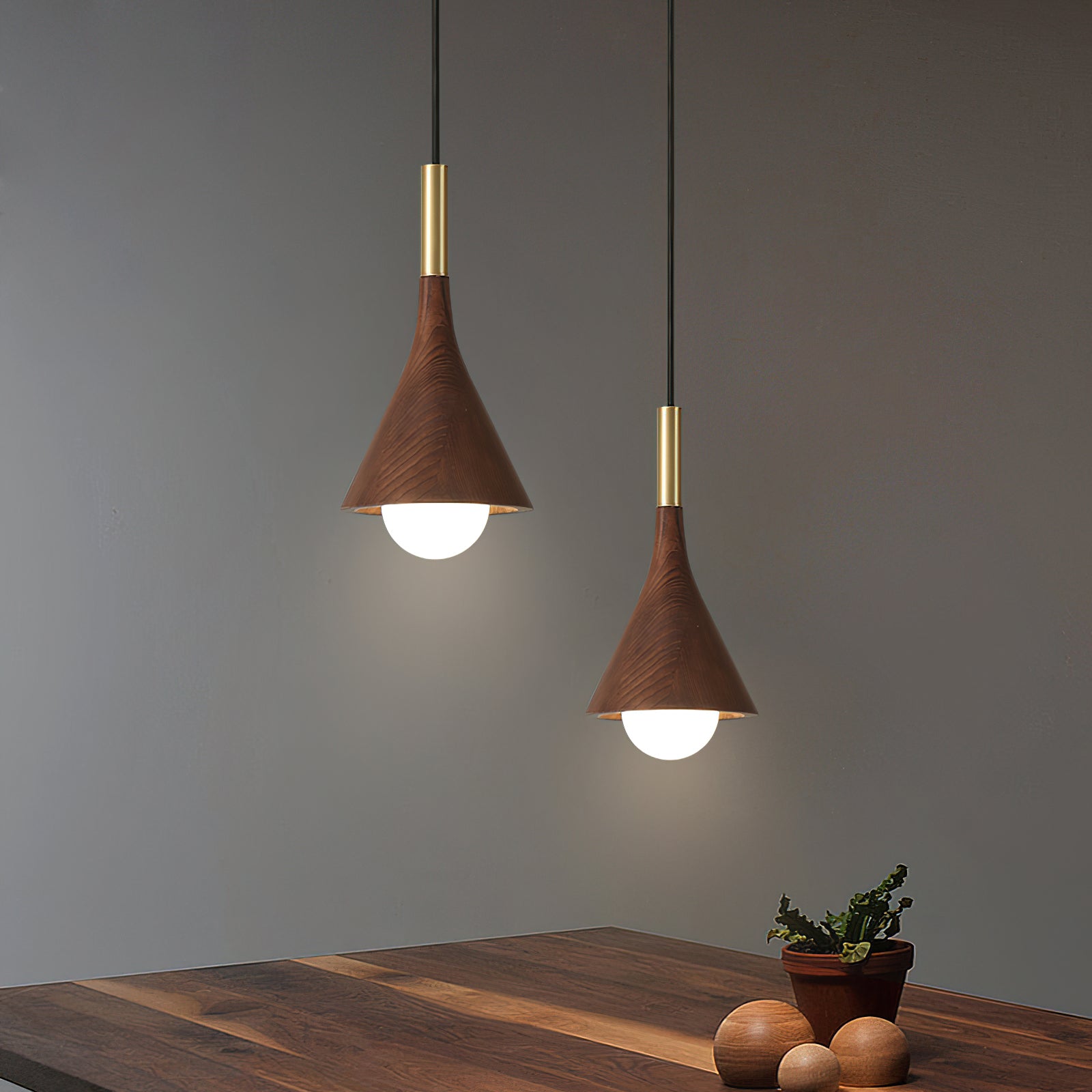 RAVENHALL MISTY GLASS HANGING LANTERN