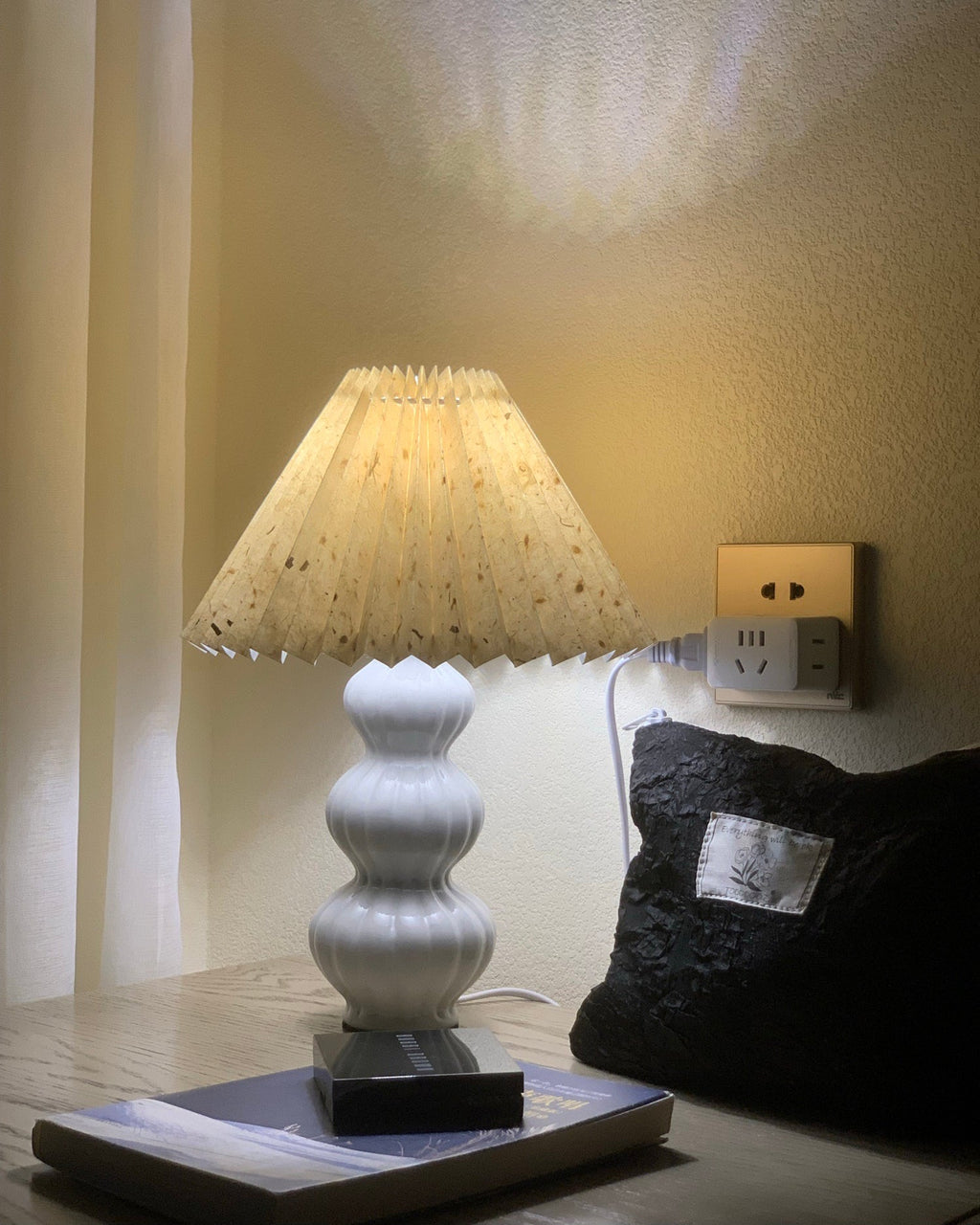 FELICITY RUFFLED SHADE TABLE LAMP
